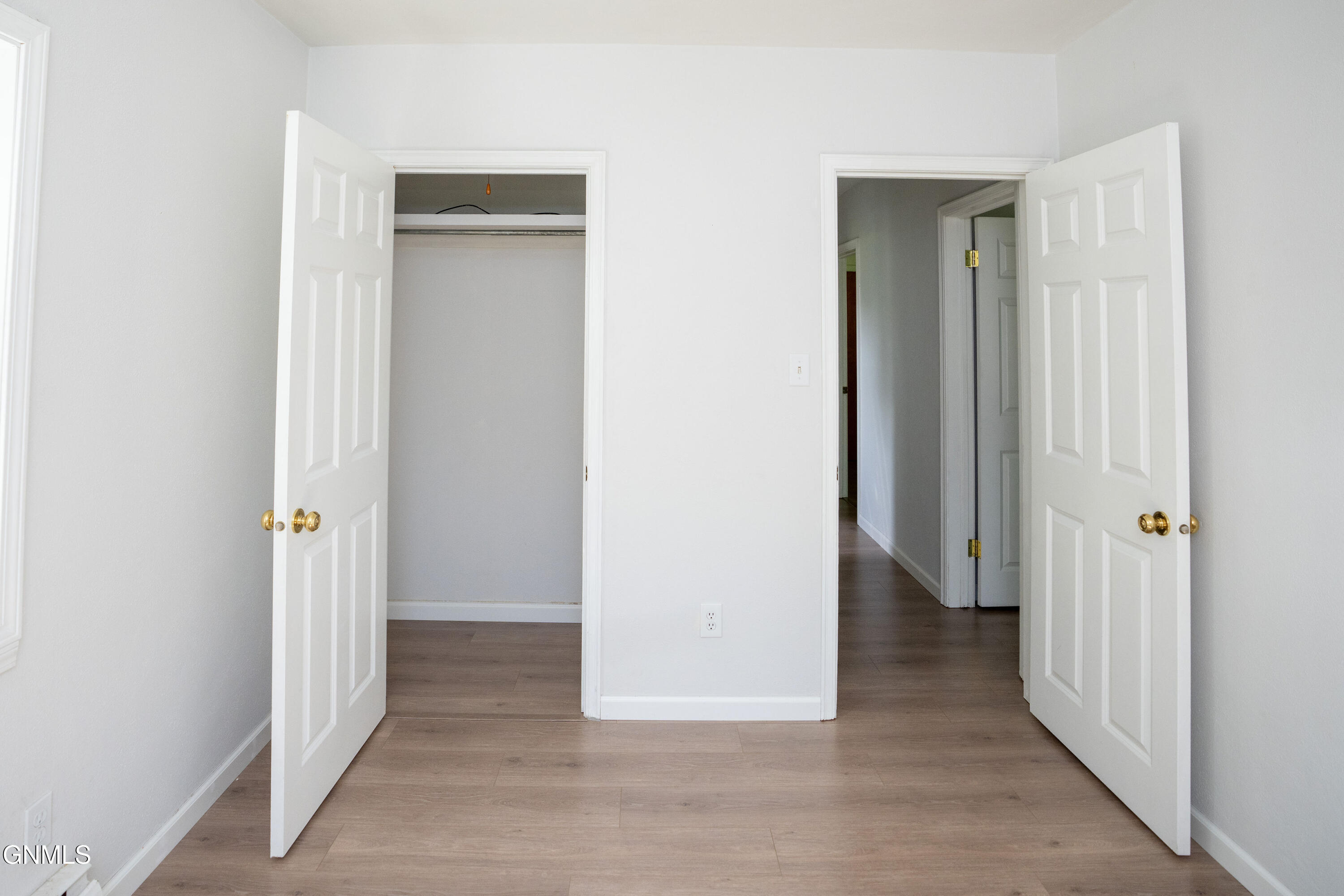 property viewer photo 24