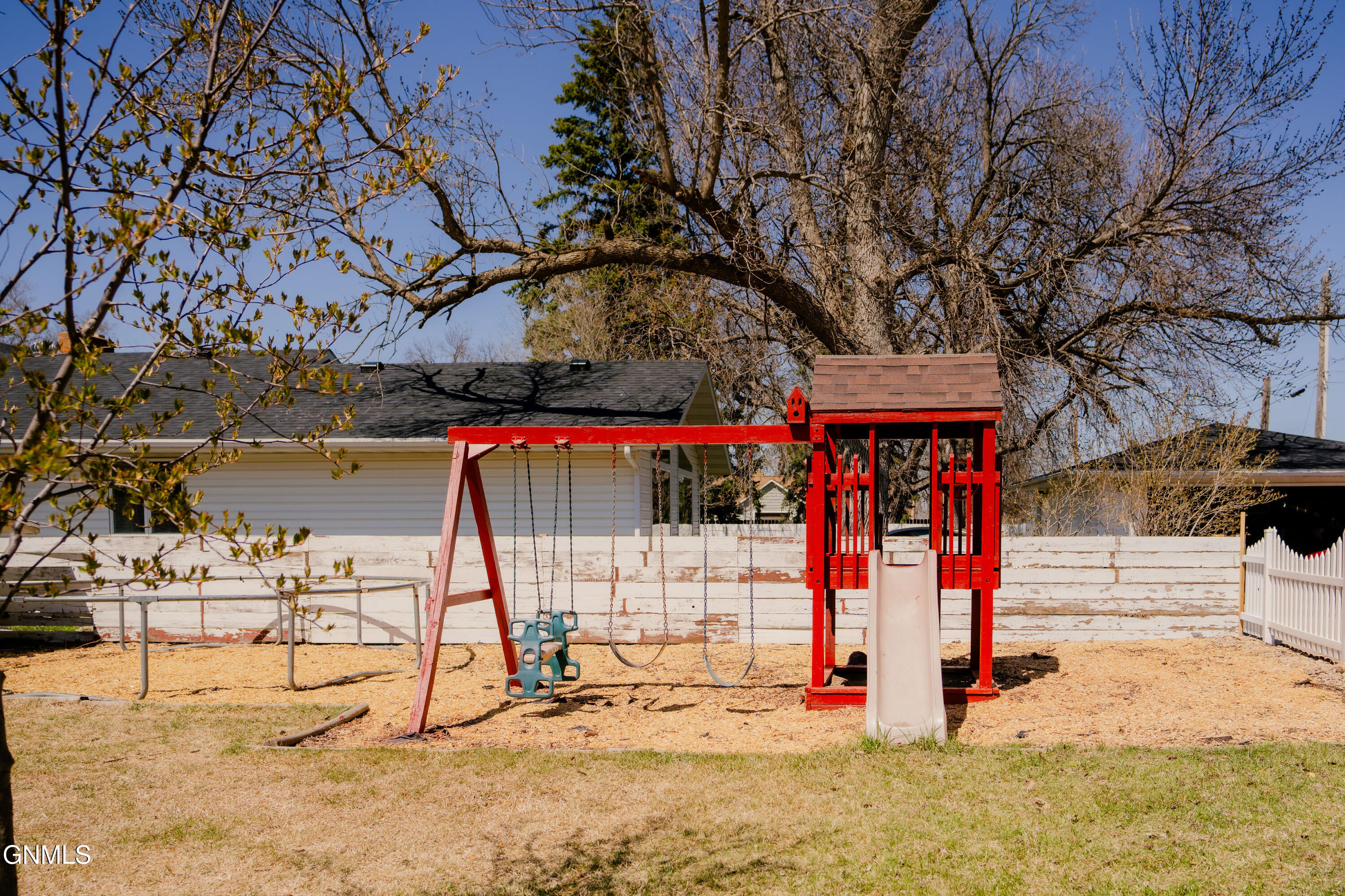 property viewer photo 46