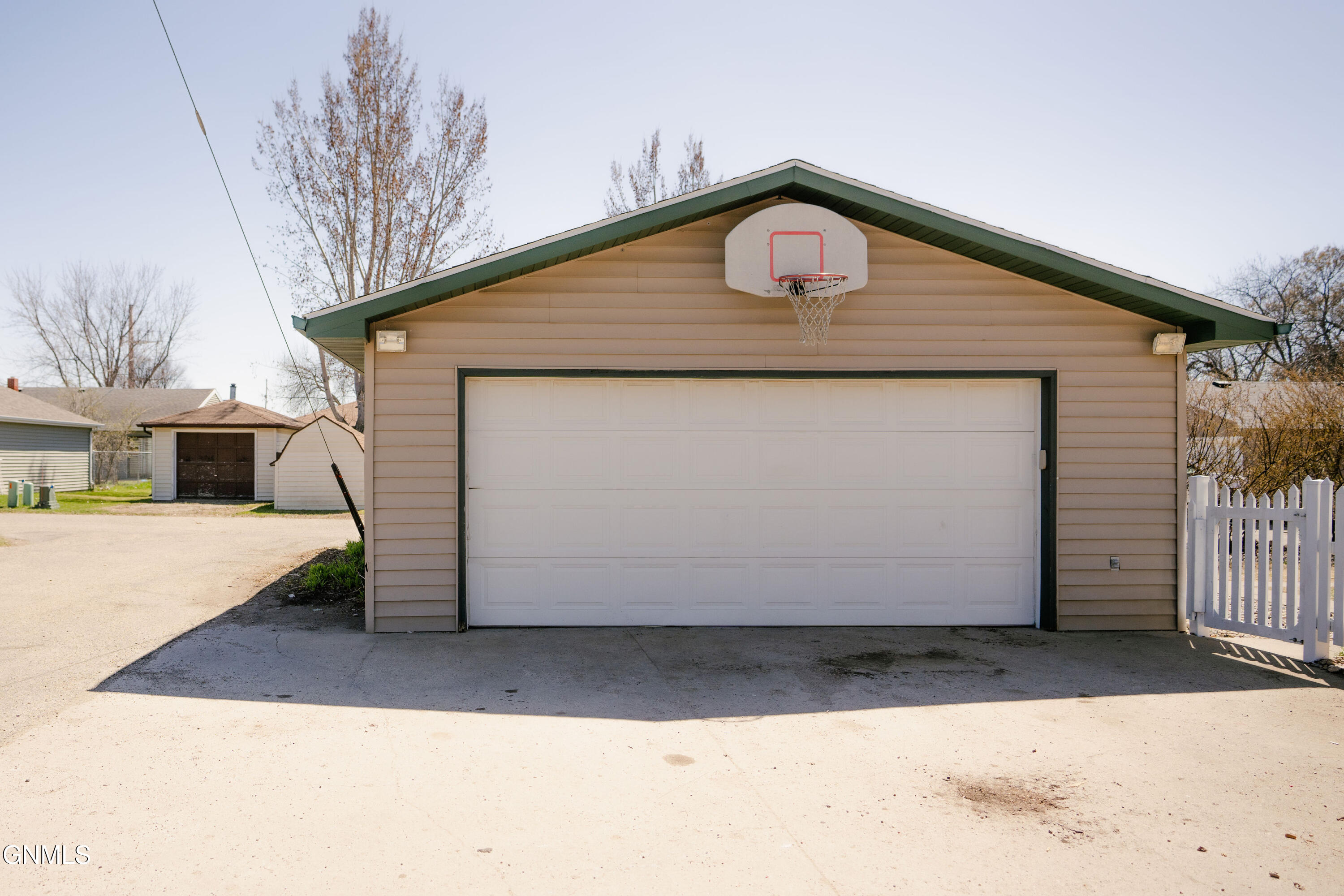 property viewer photo 48