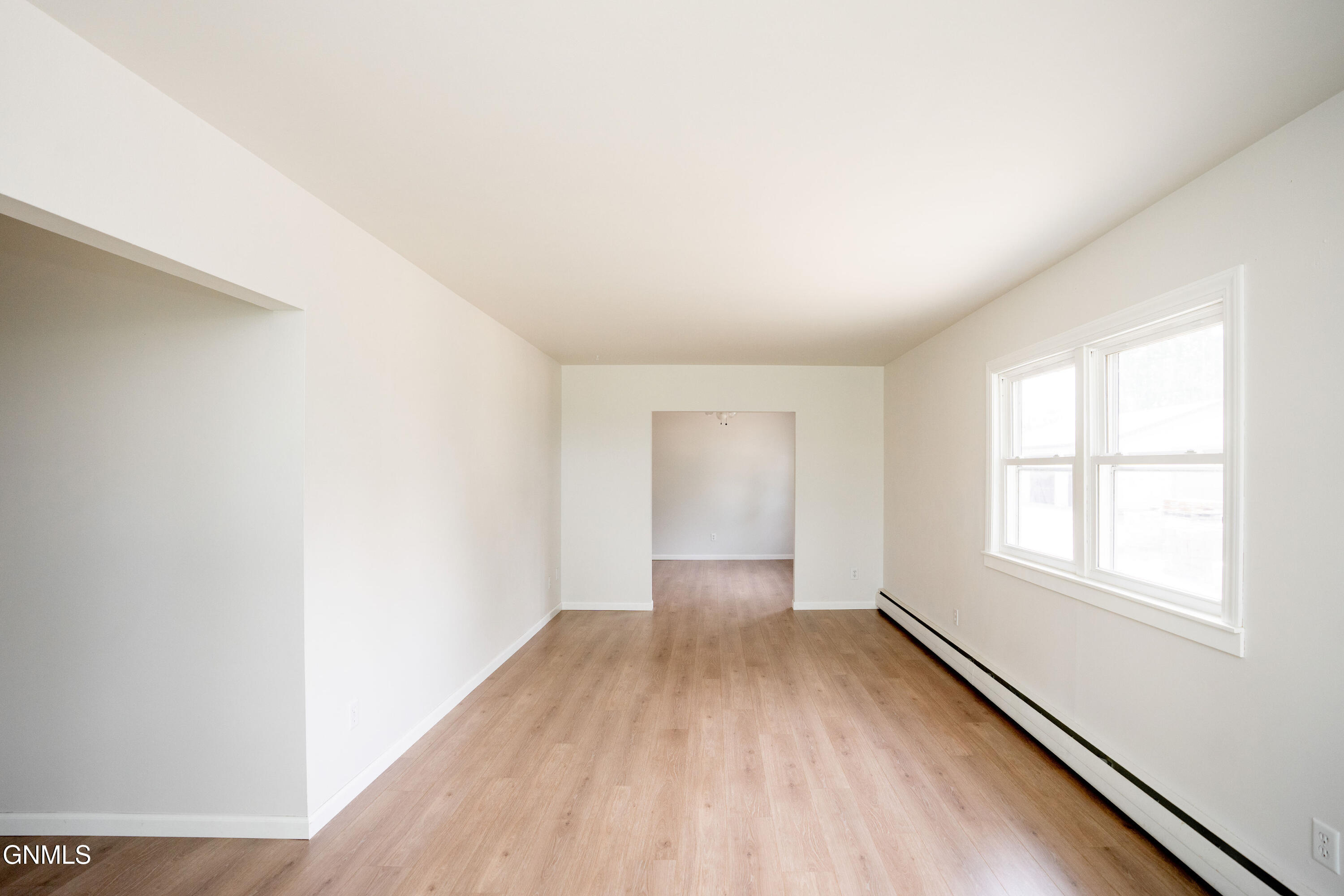 property viewer photo 8