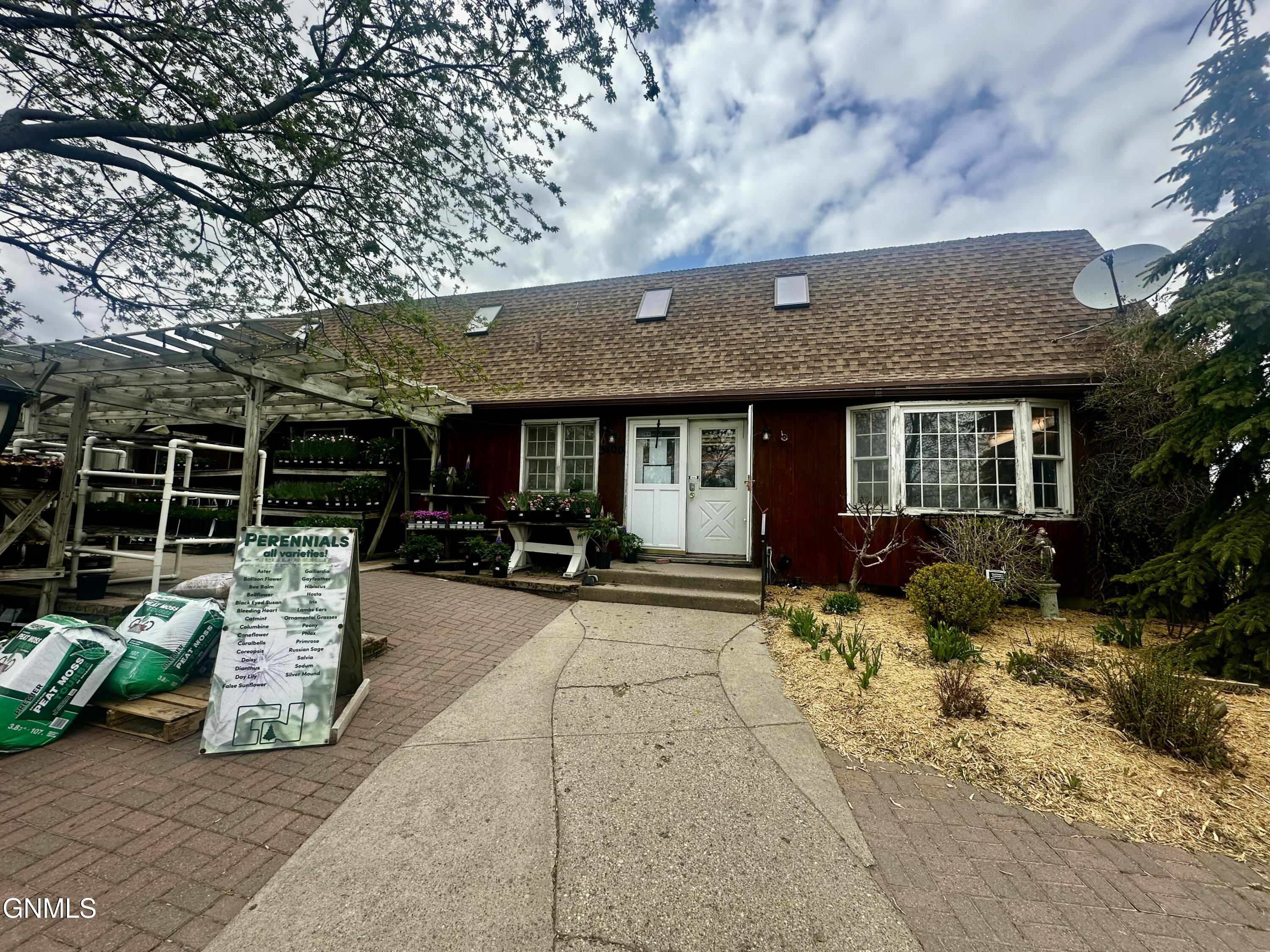 main property photo 5