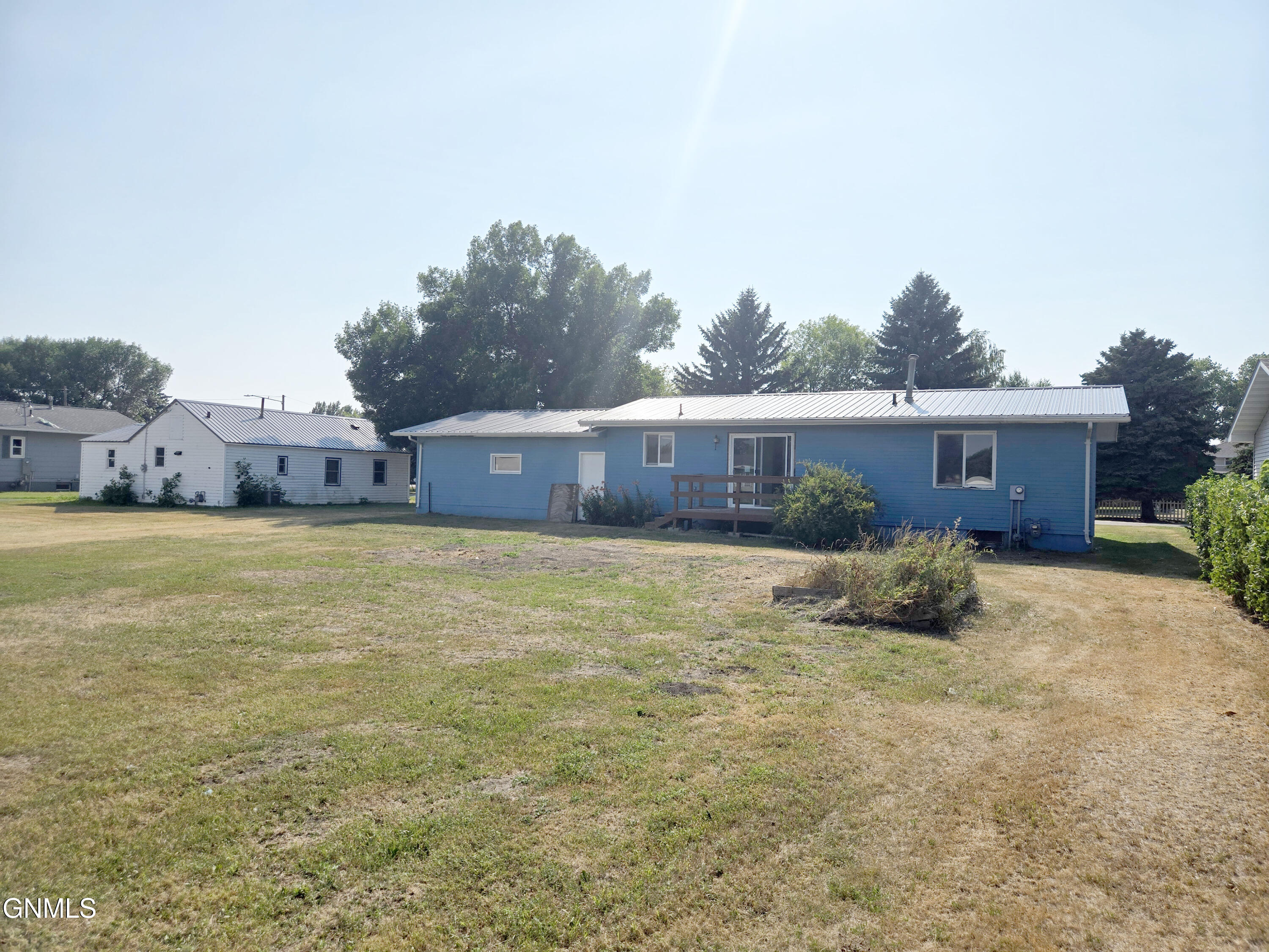 main property photo 68
