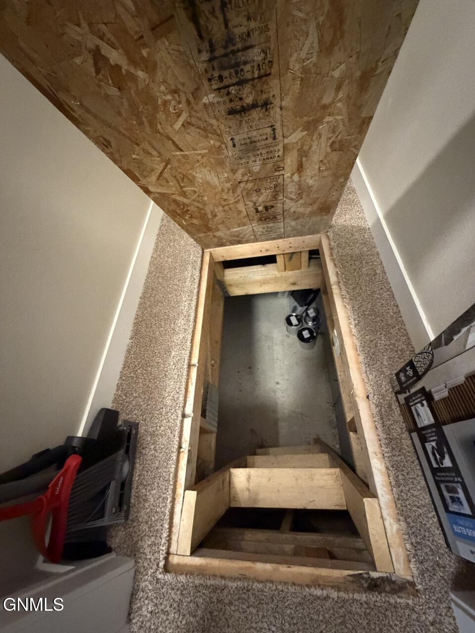 property viewer photo 17