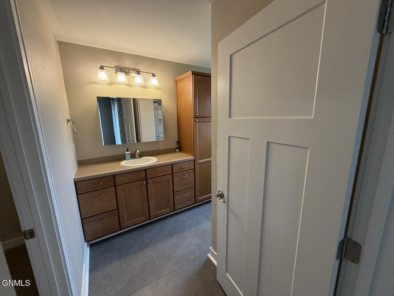 property viewer photo 23