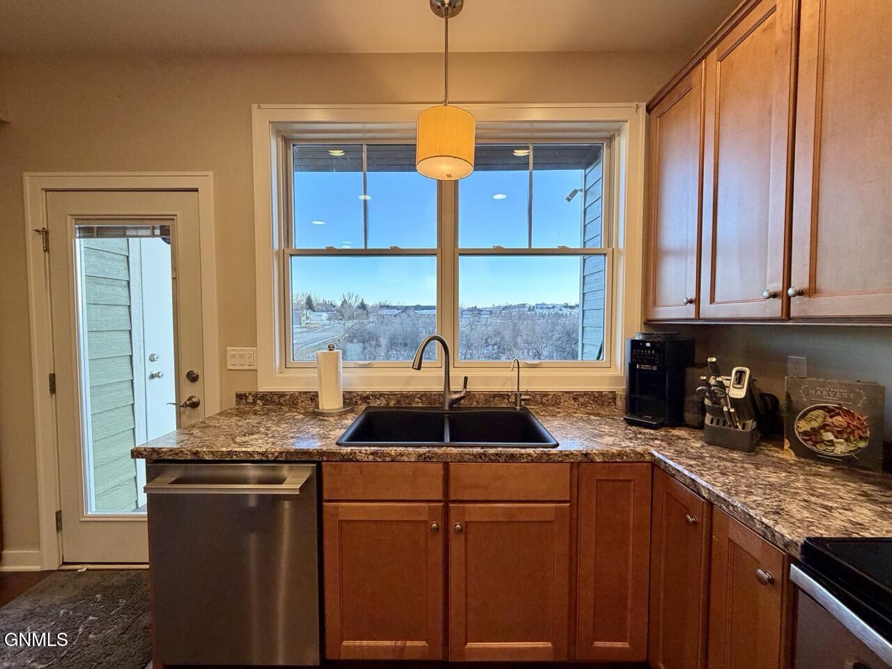 property viewer photo 9