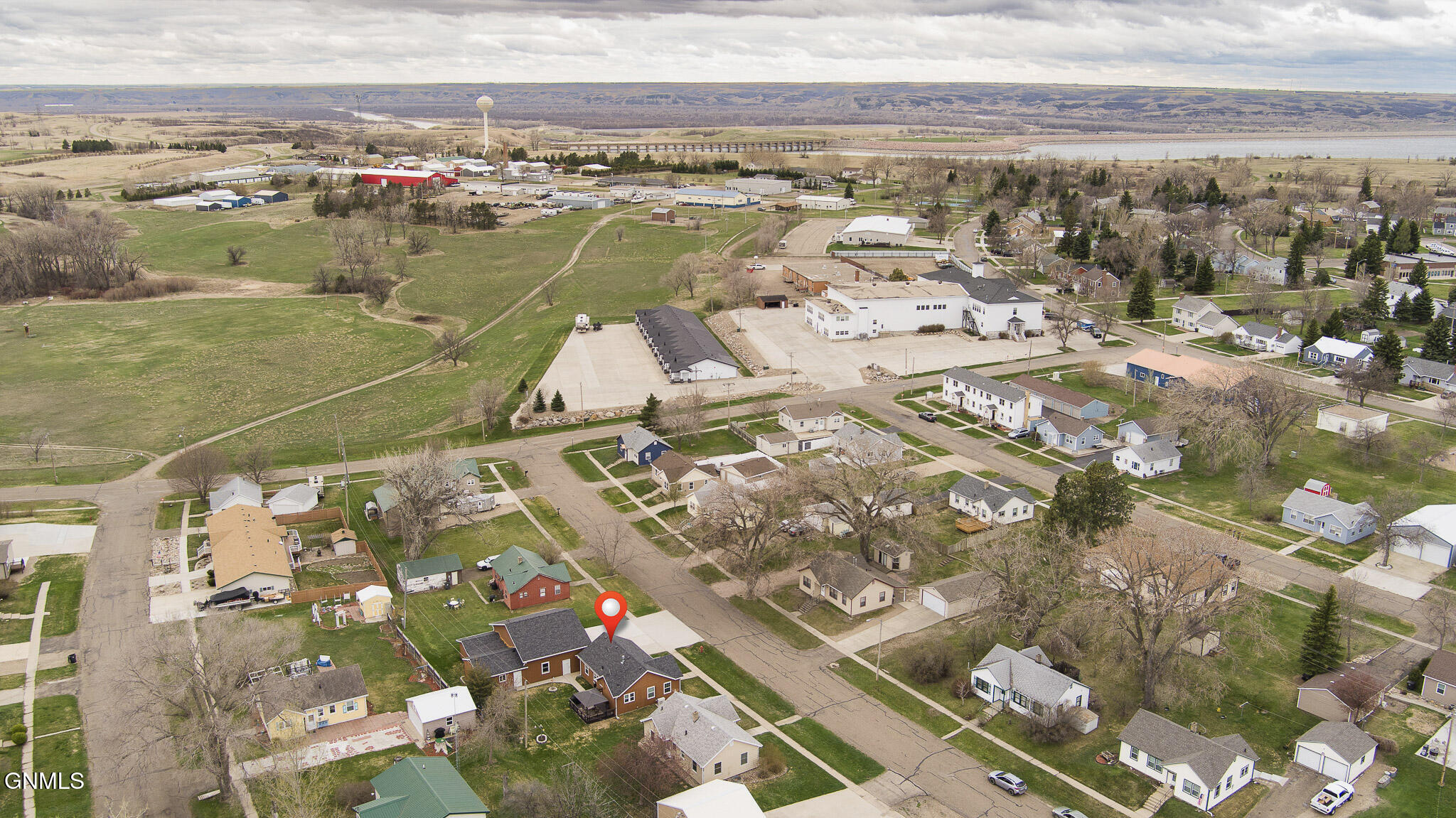 main property photo 34