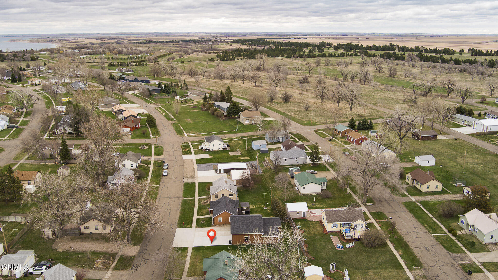 main property photo 37