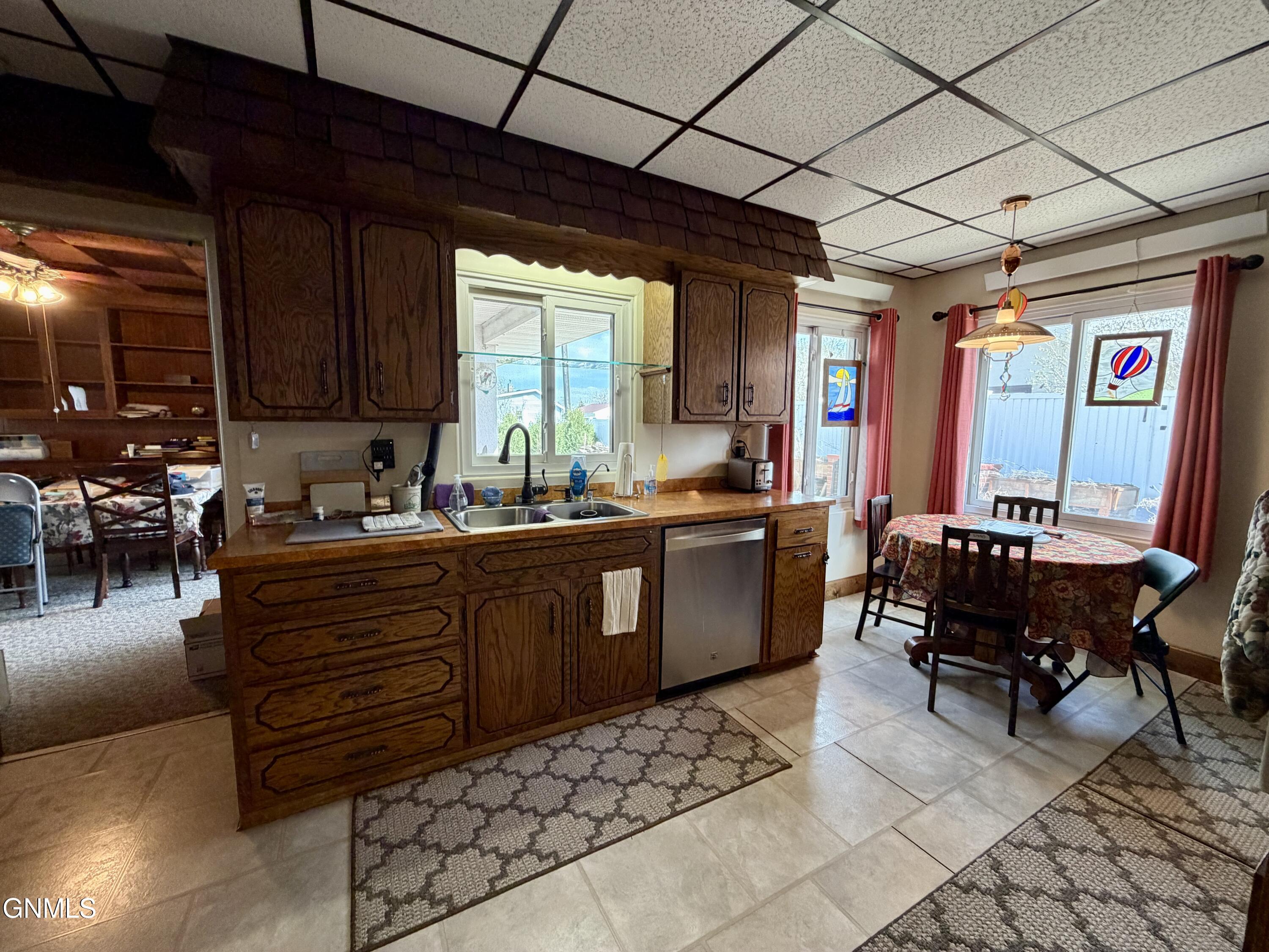 property viewer photo 25
