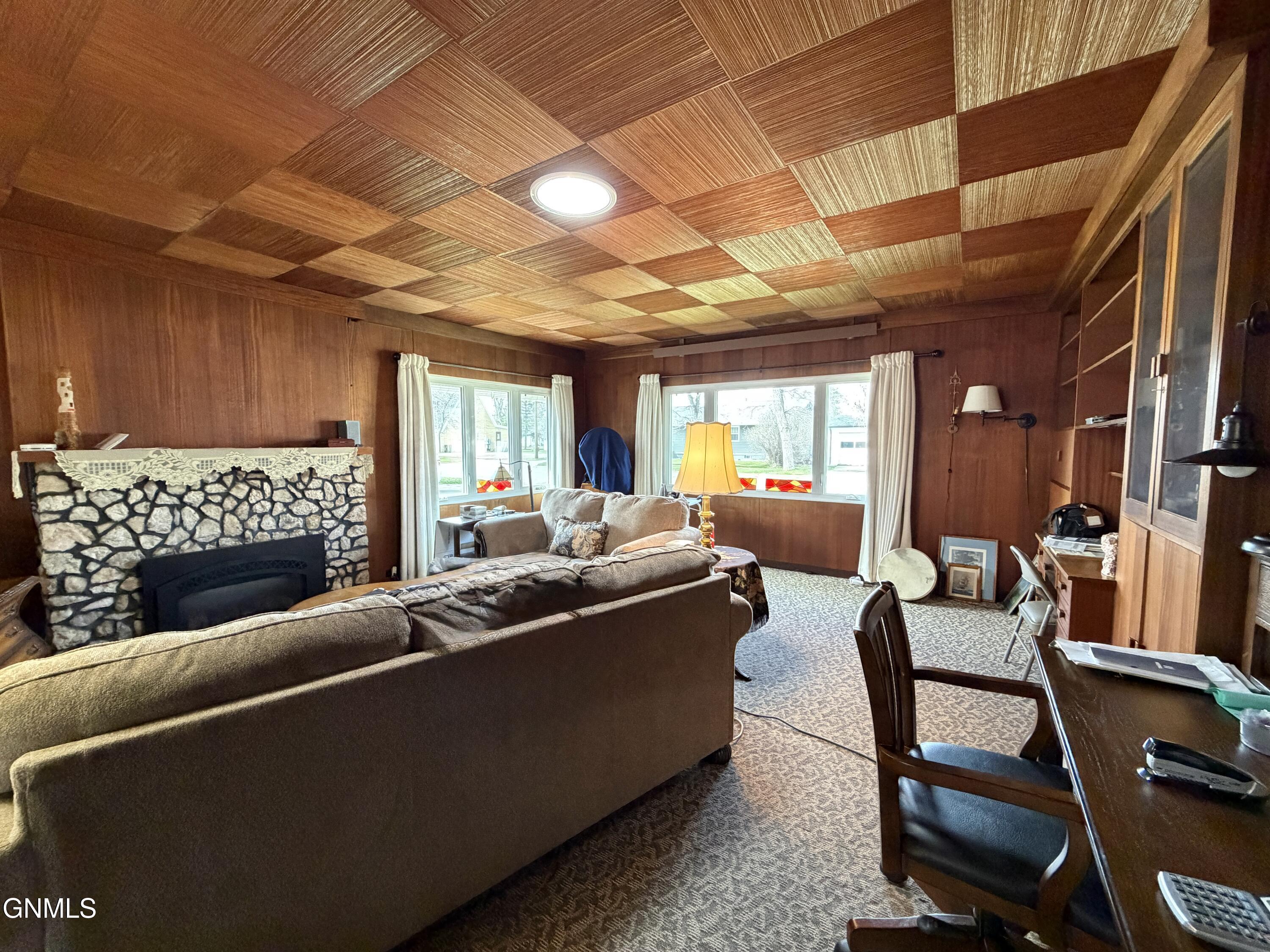 property viewer photo 9