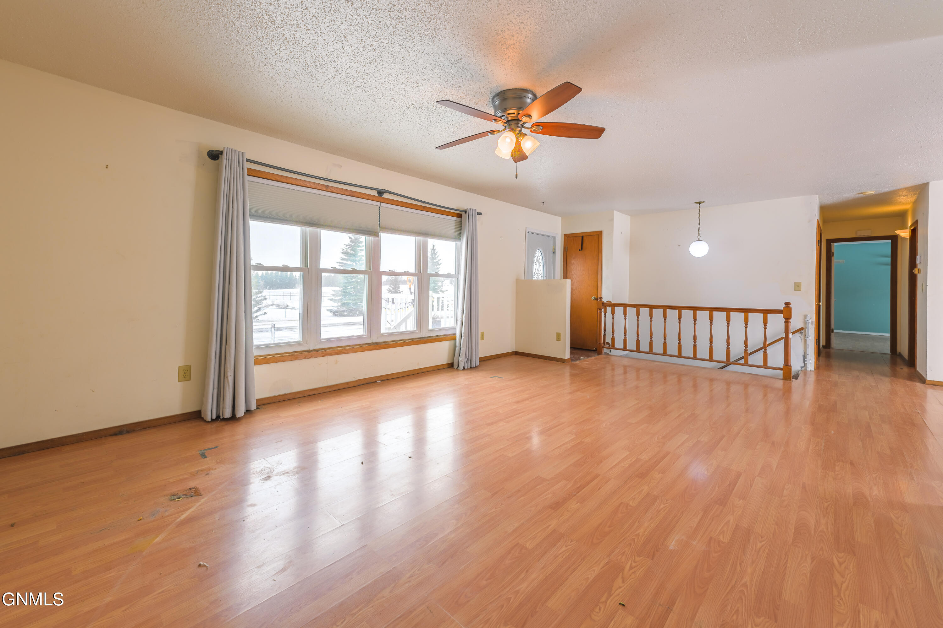 property viewer photo 1