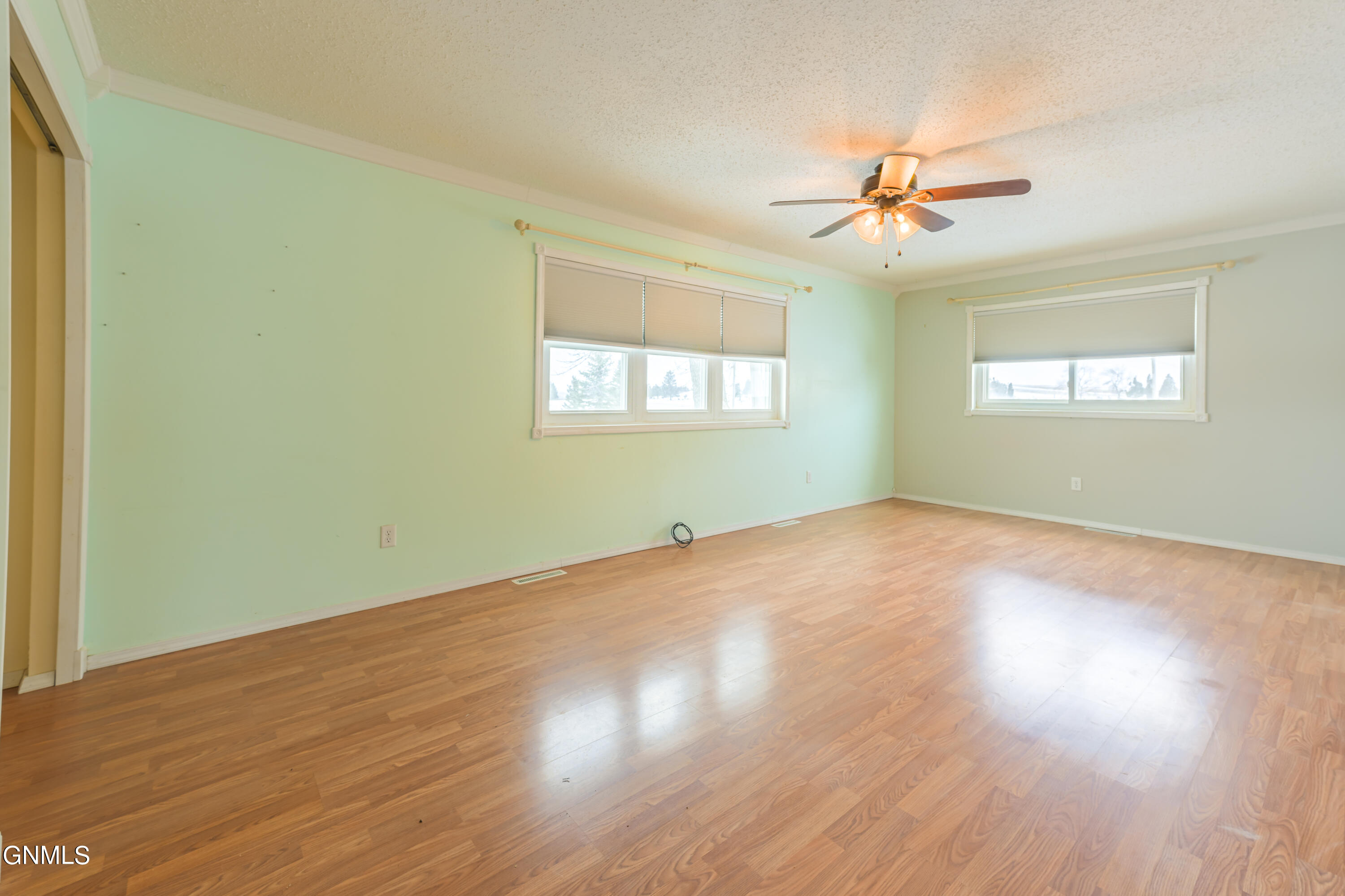 property viewer photo 14