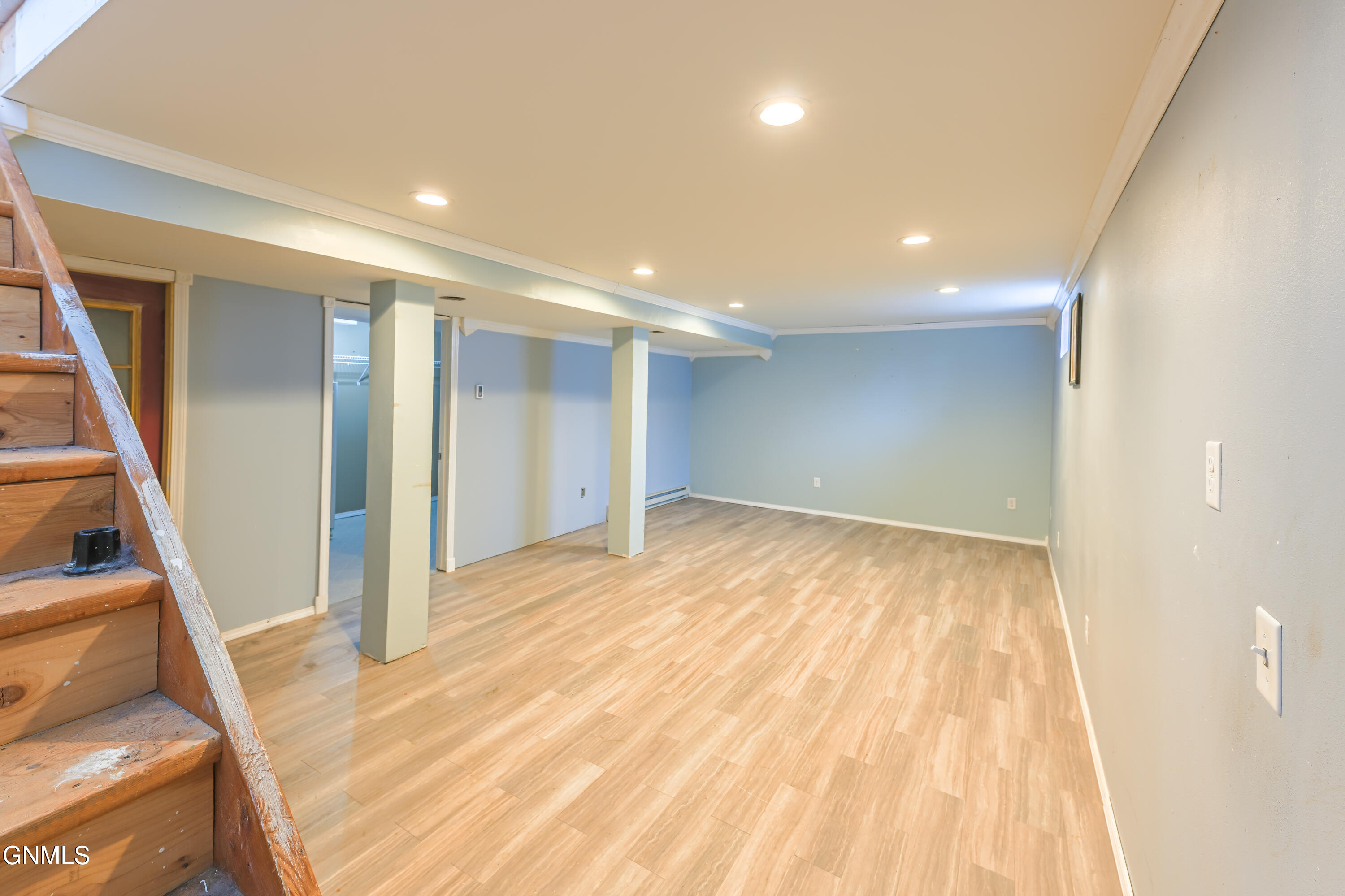 property viewer photo 15