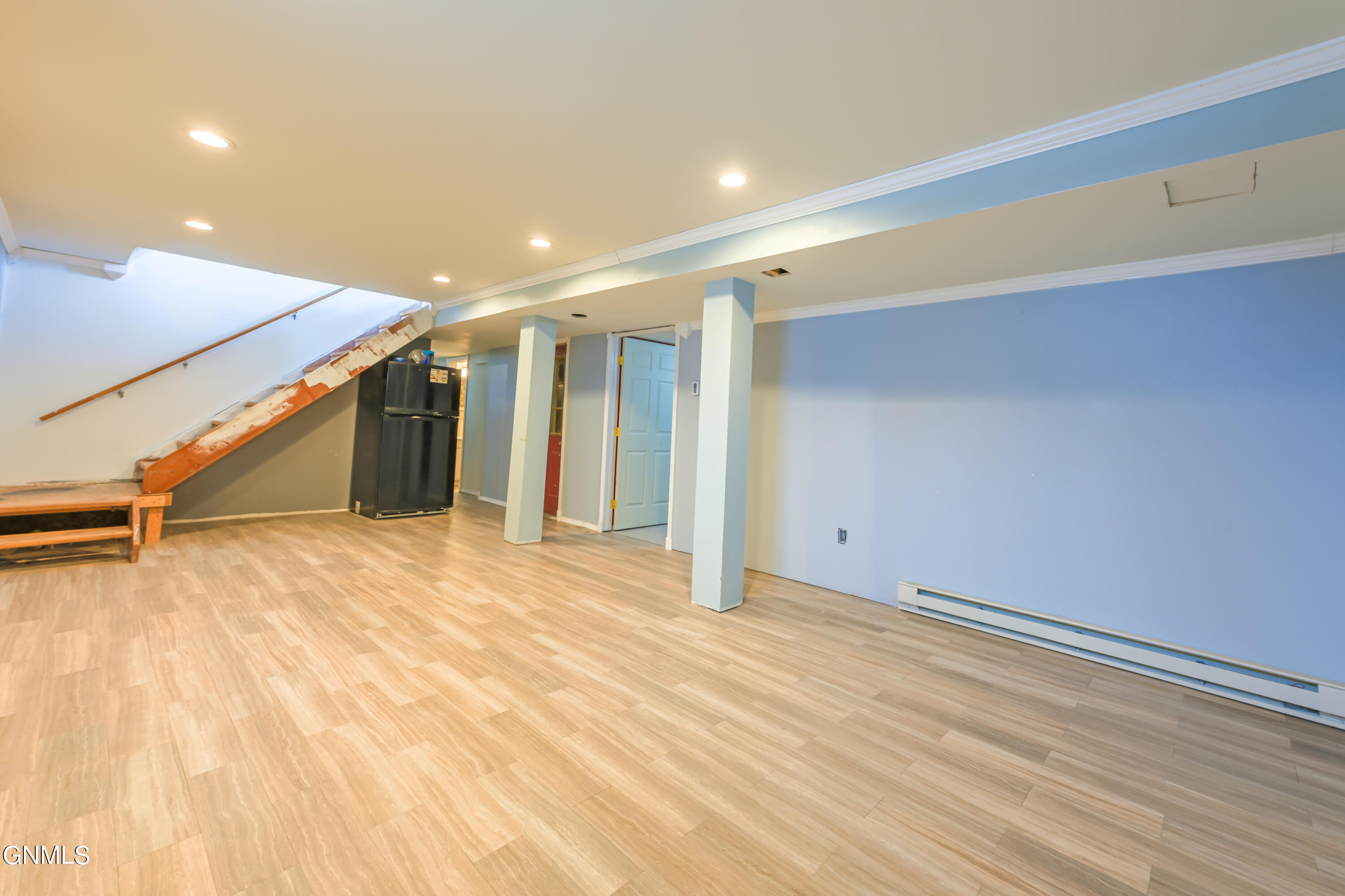 property viewer photo 16