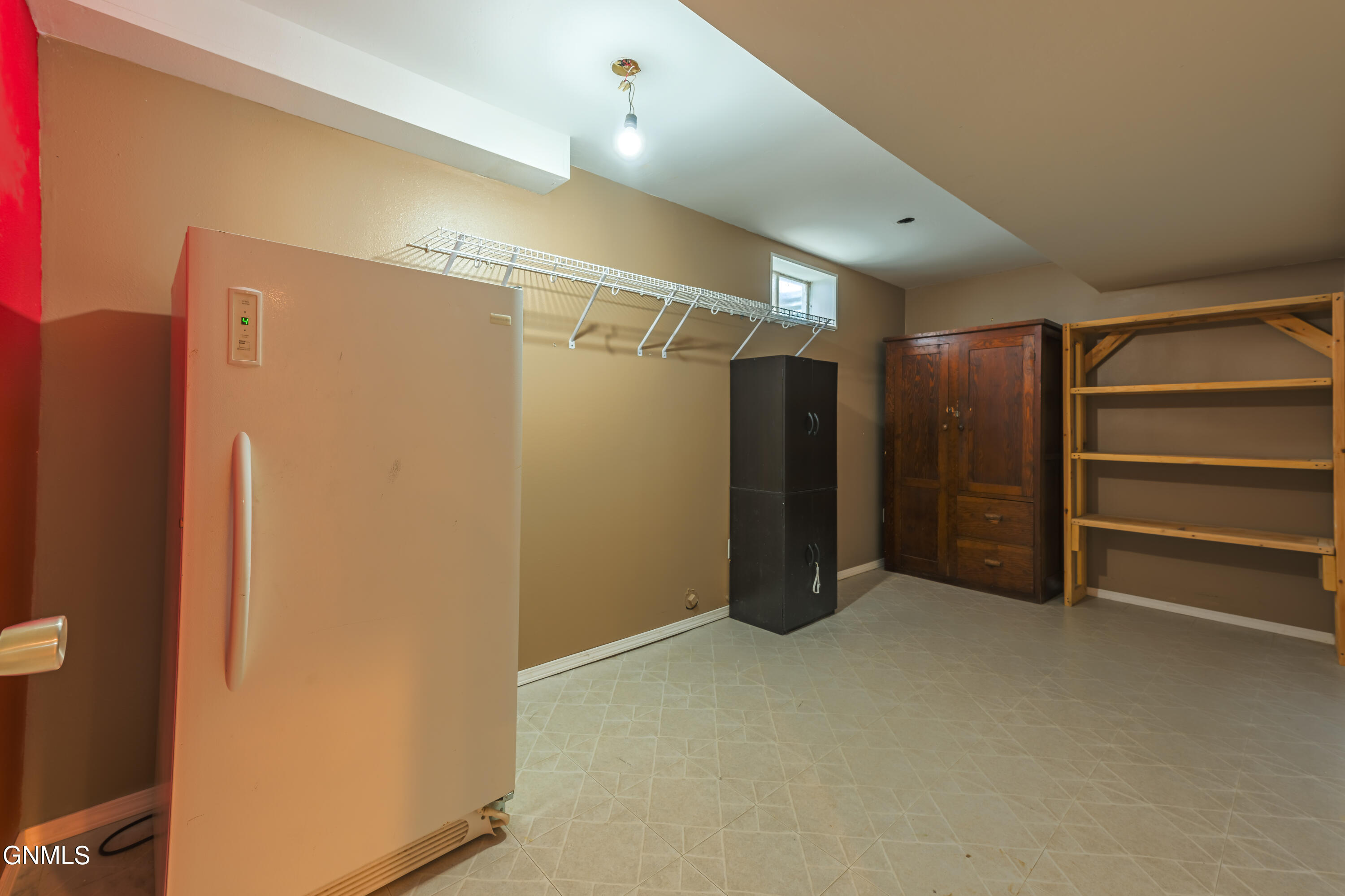 property viewer photo 17