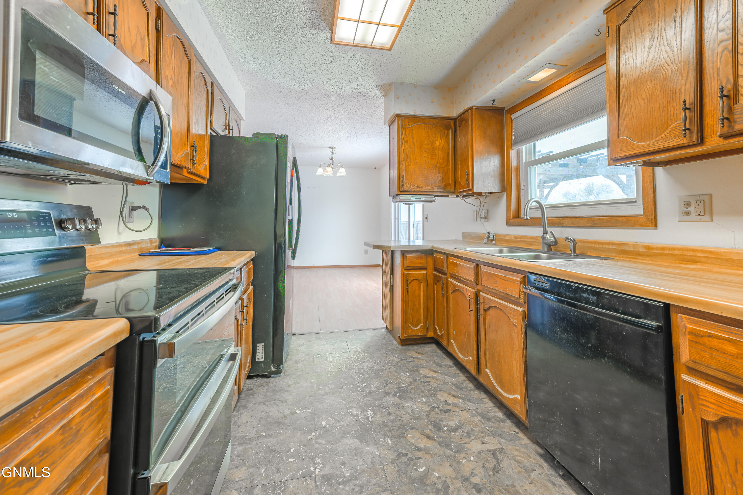 property viewer photo 6