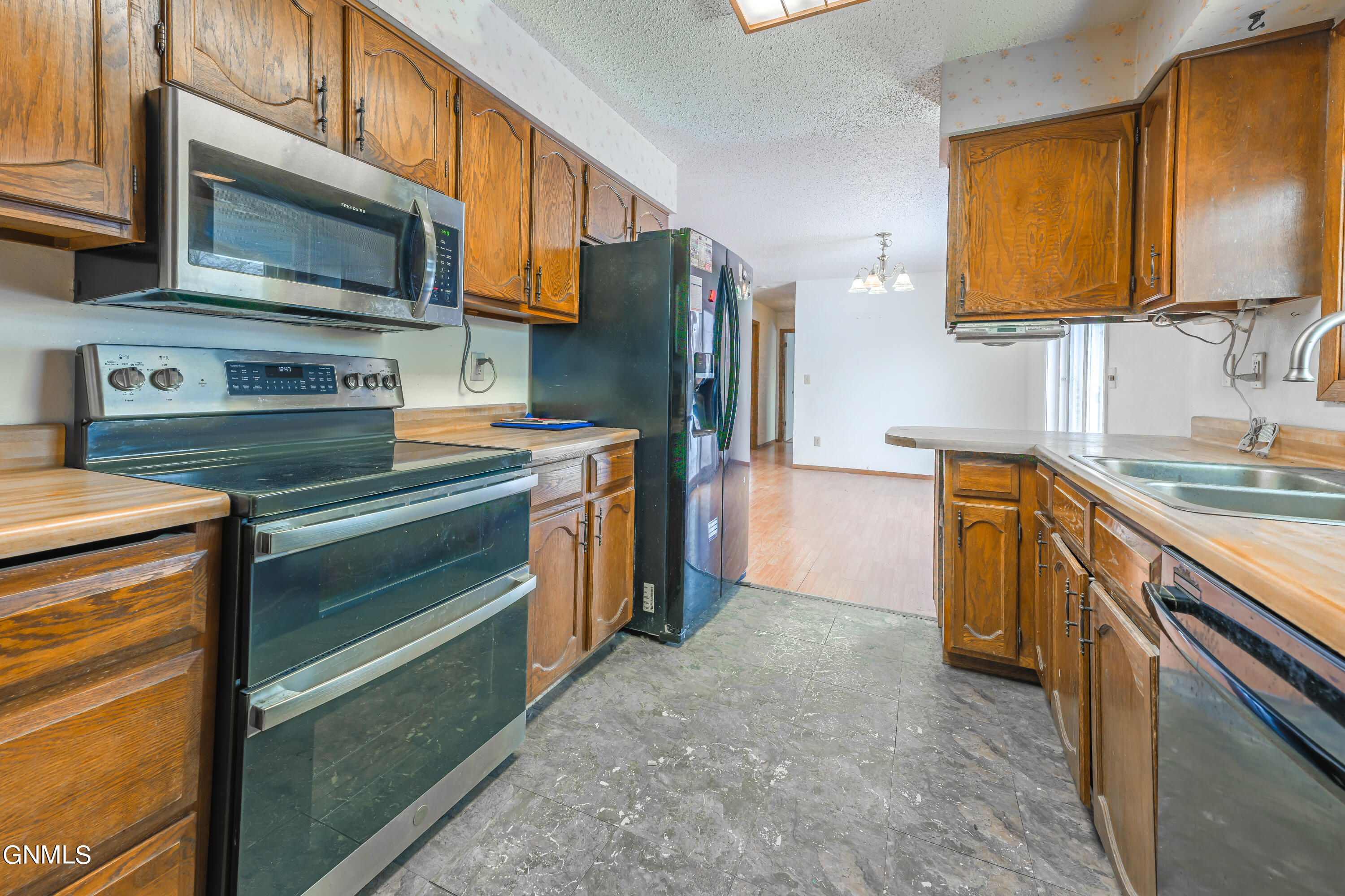 property viewer photo 7