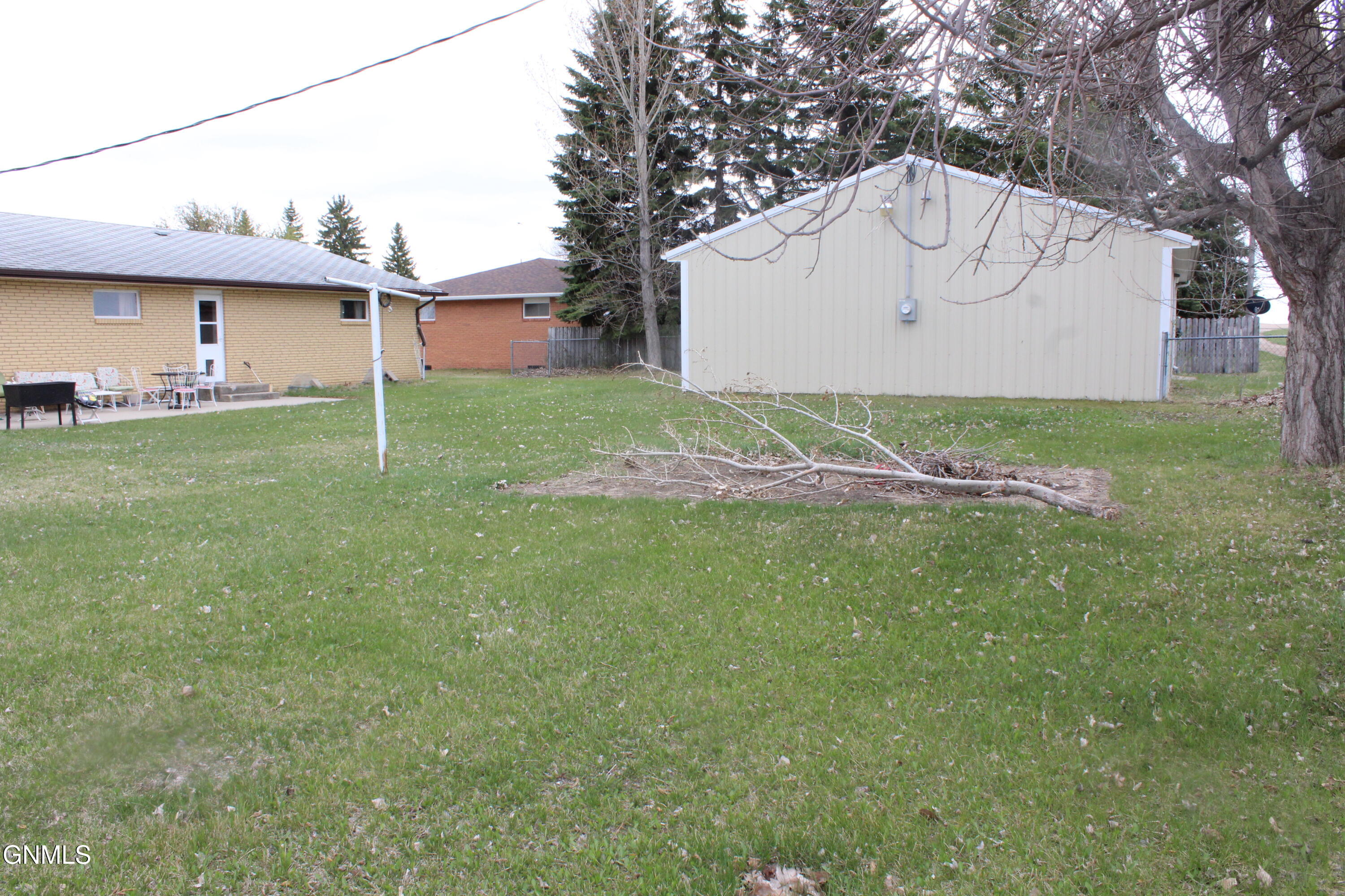 main property photo 41