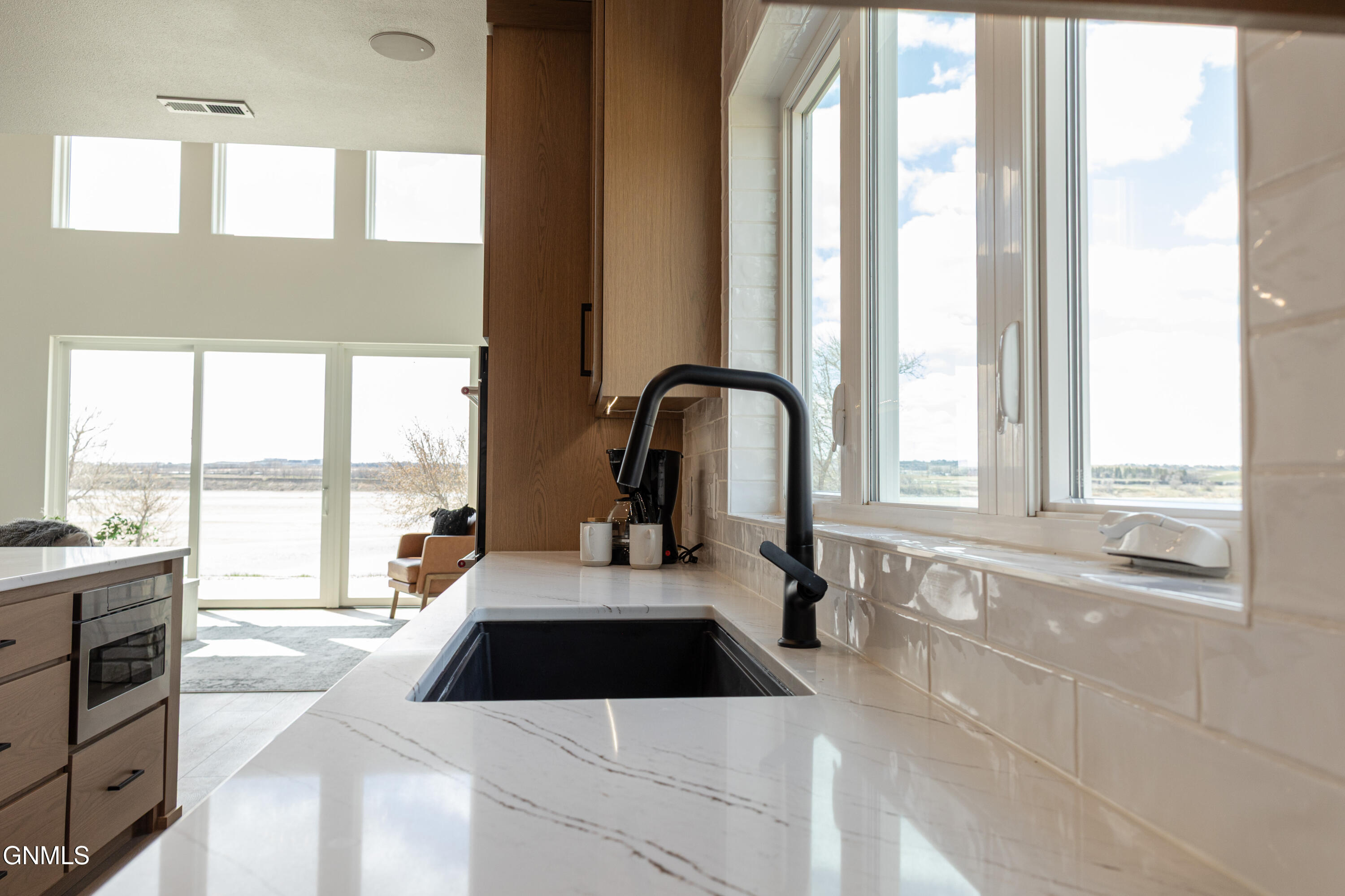 main property photo 94