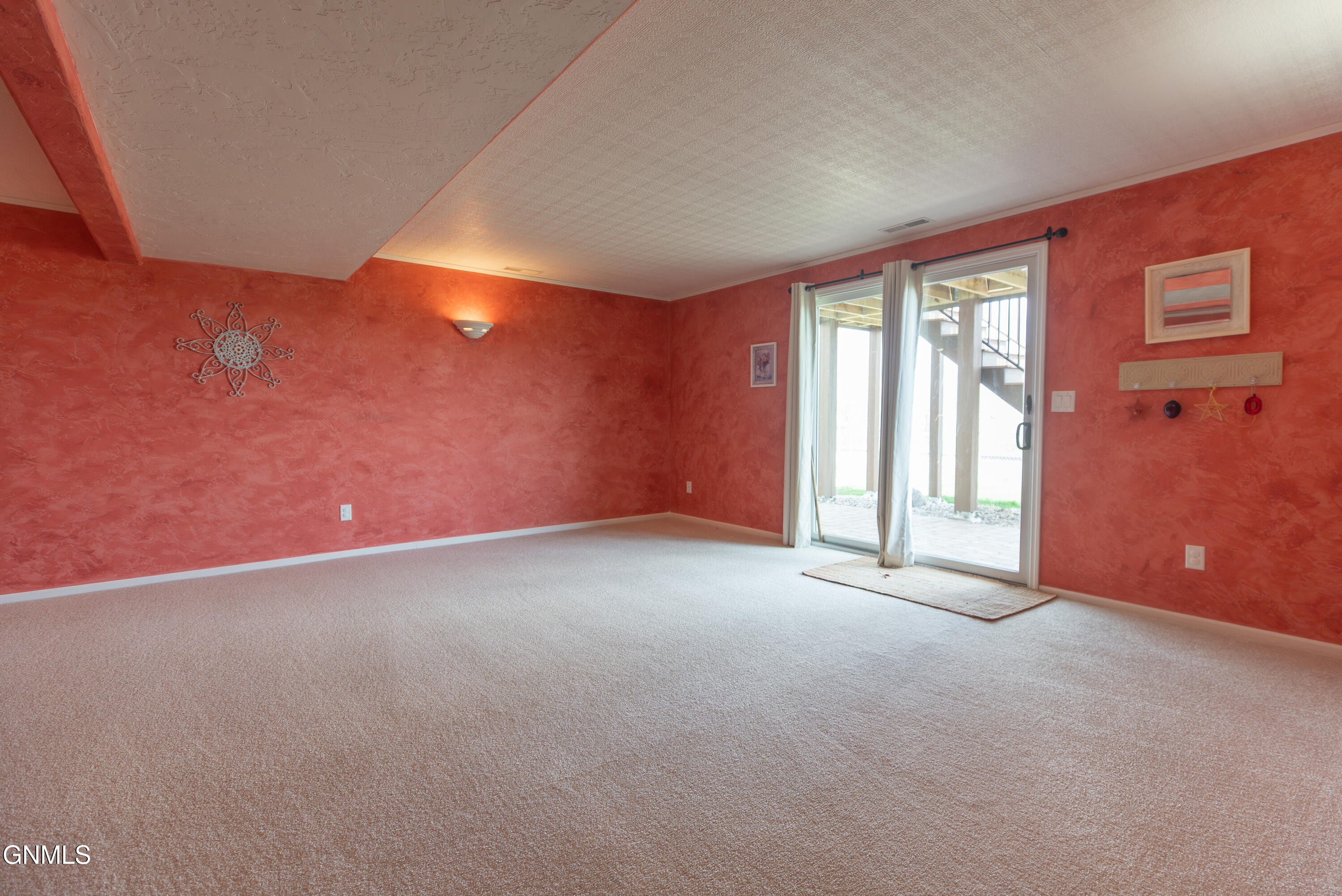 property viewer photo 31