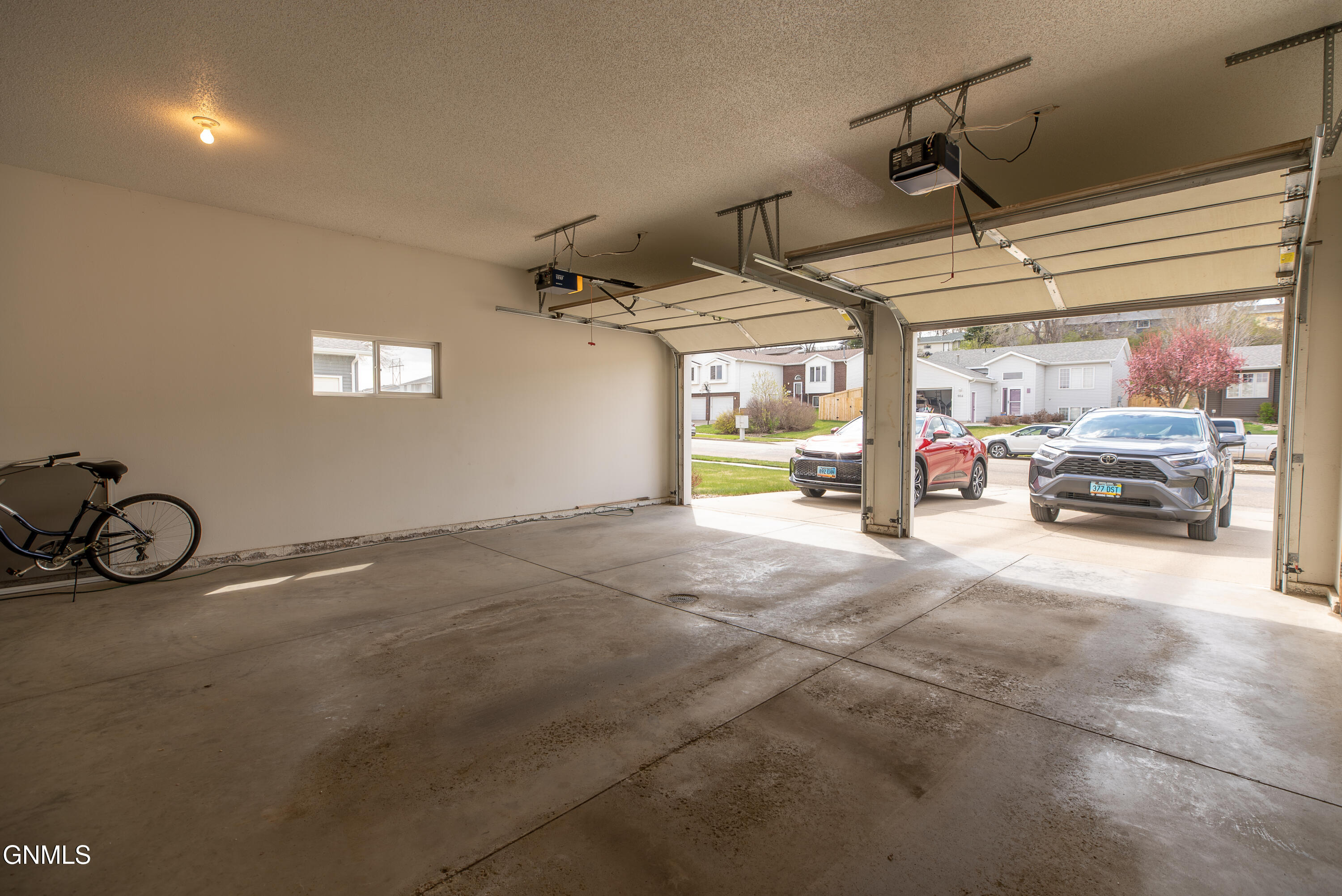 property viewer photo 37