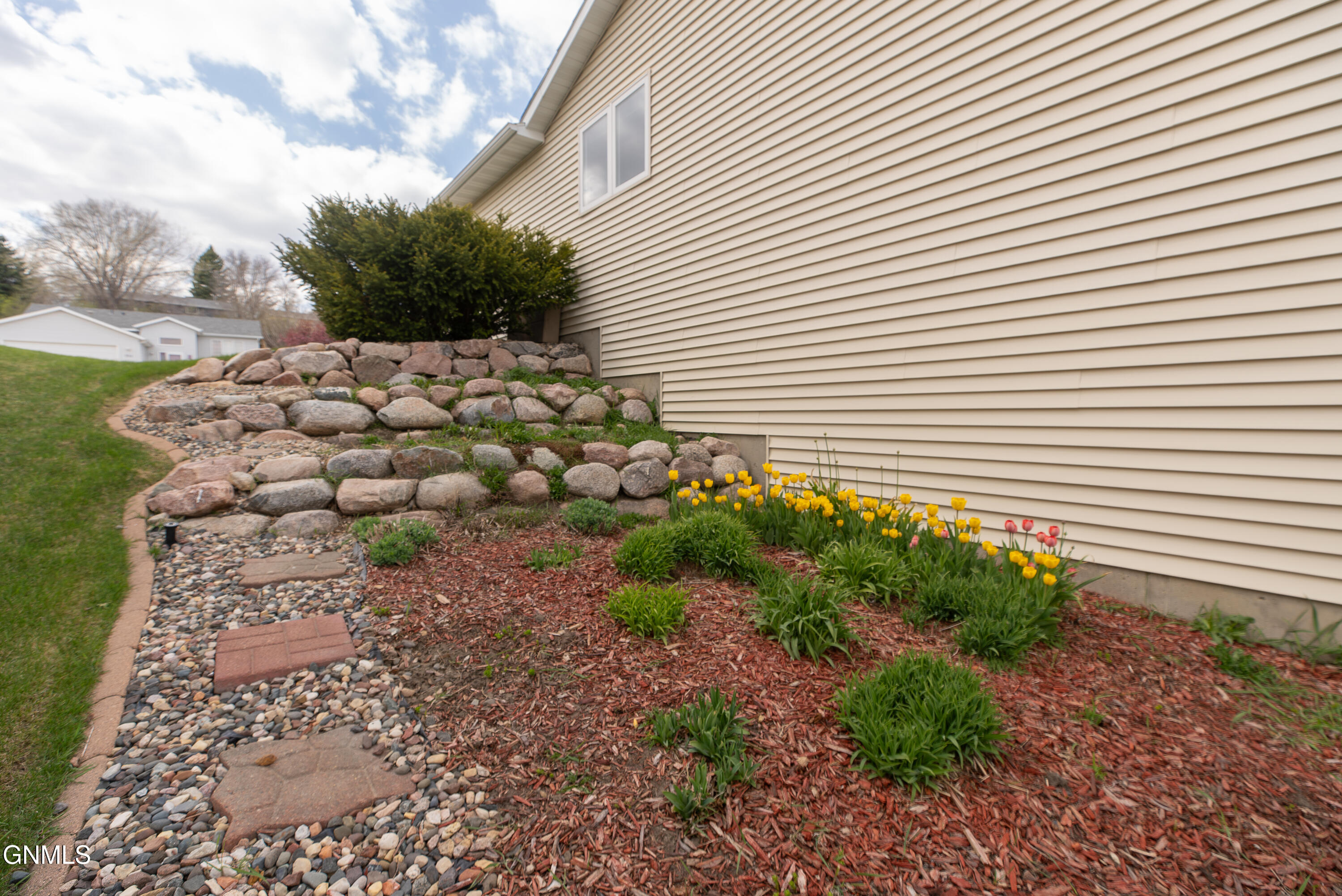 property viewer photo 40