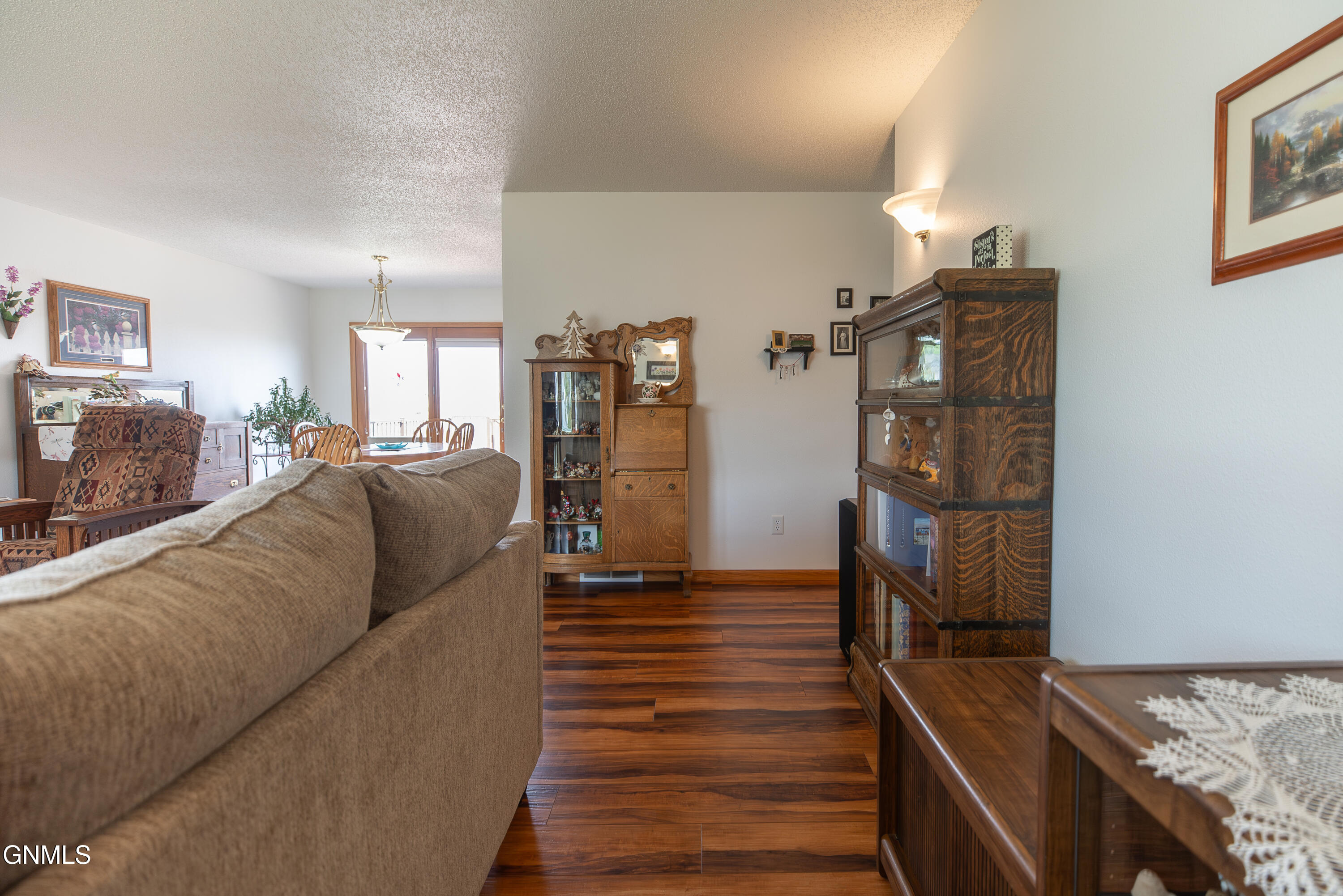 property viewer photo 5