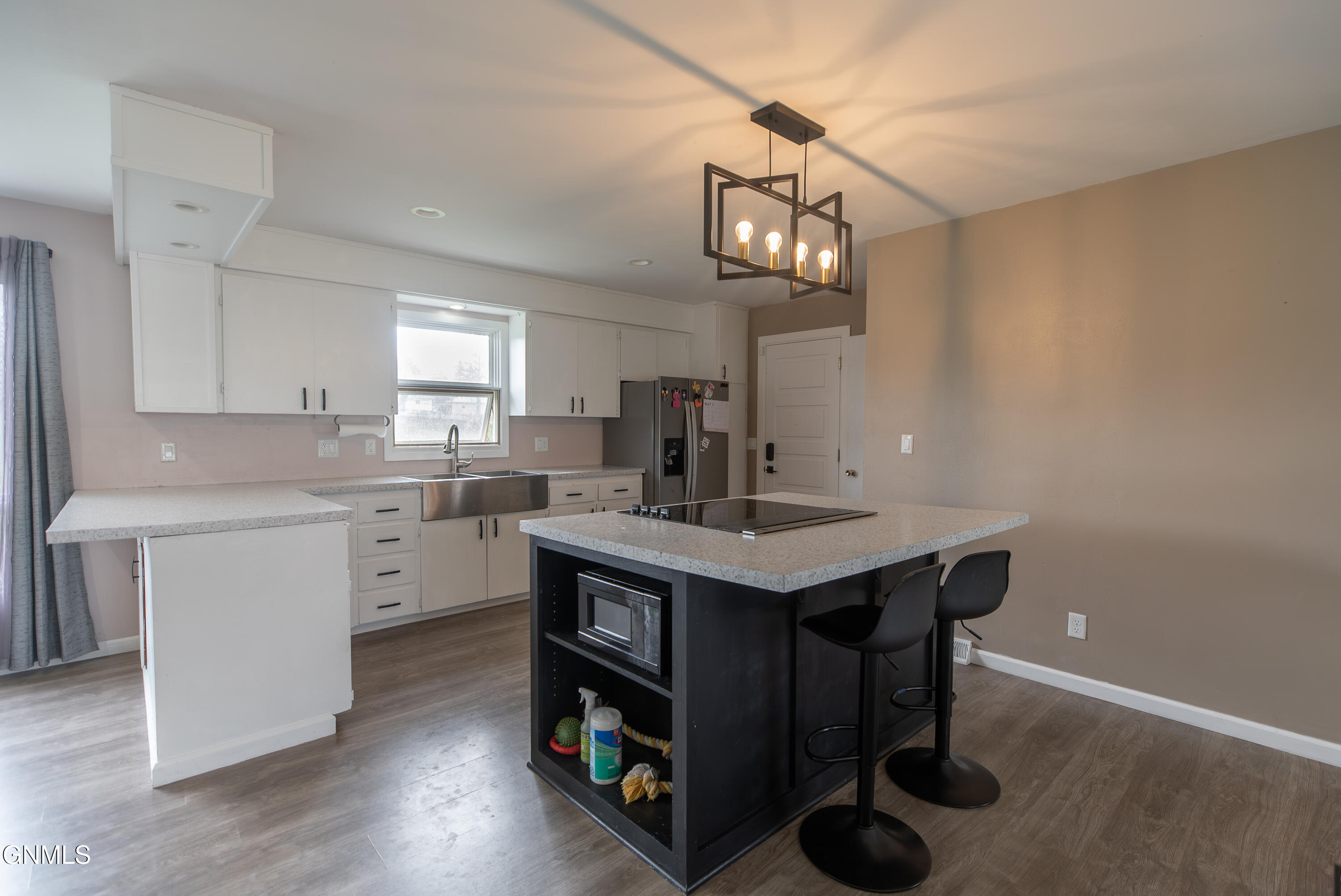 property viewer photo 10