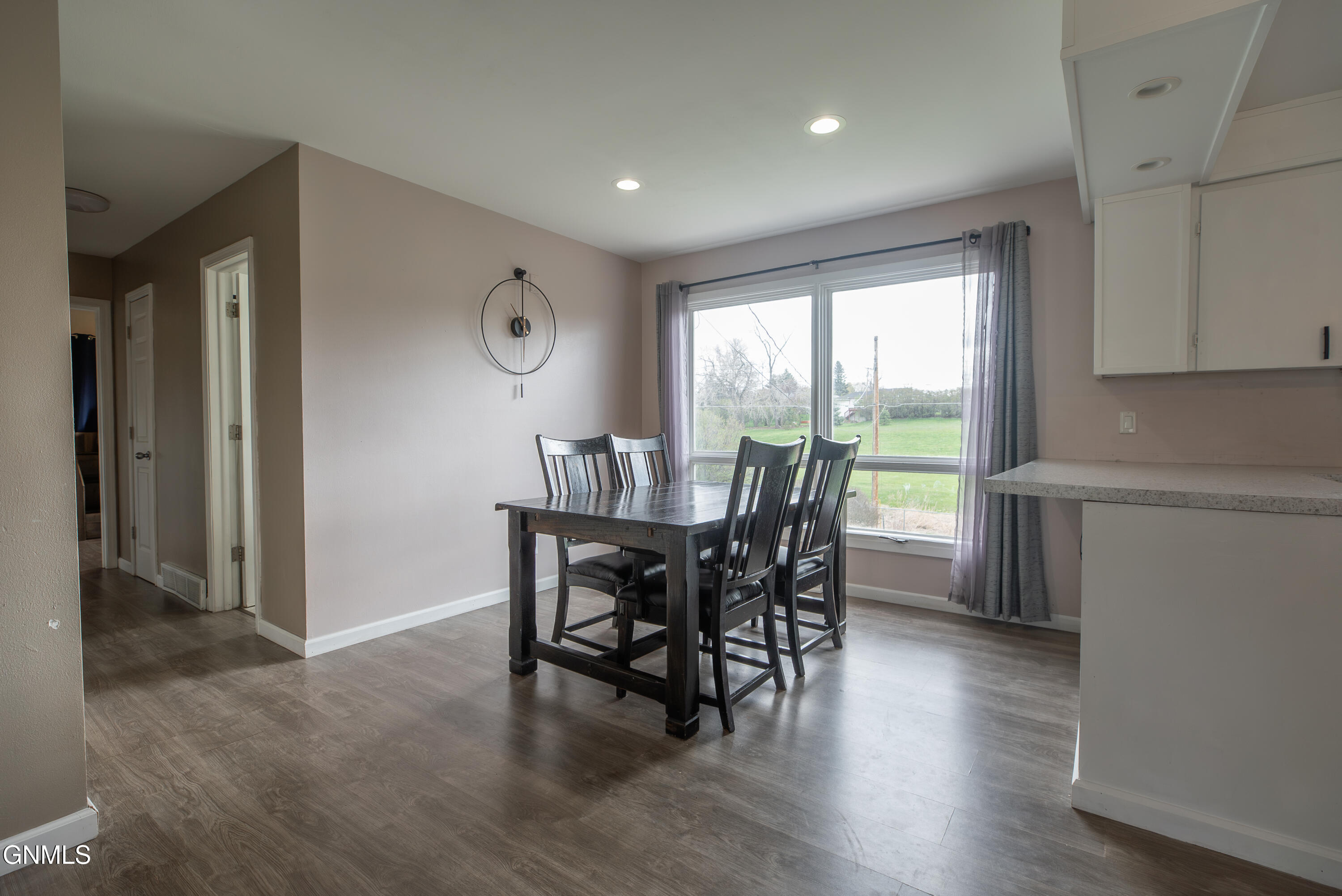 property viewer photo 11
