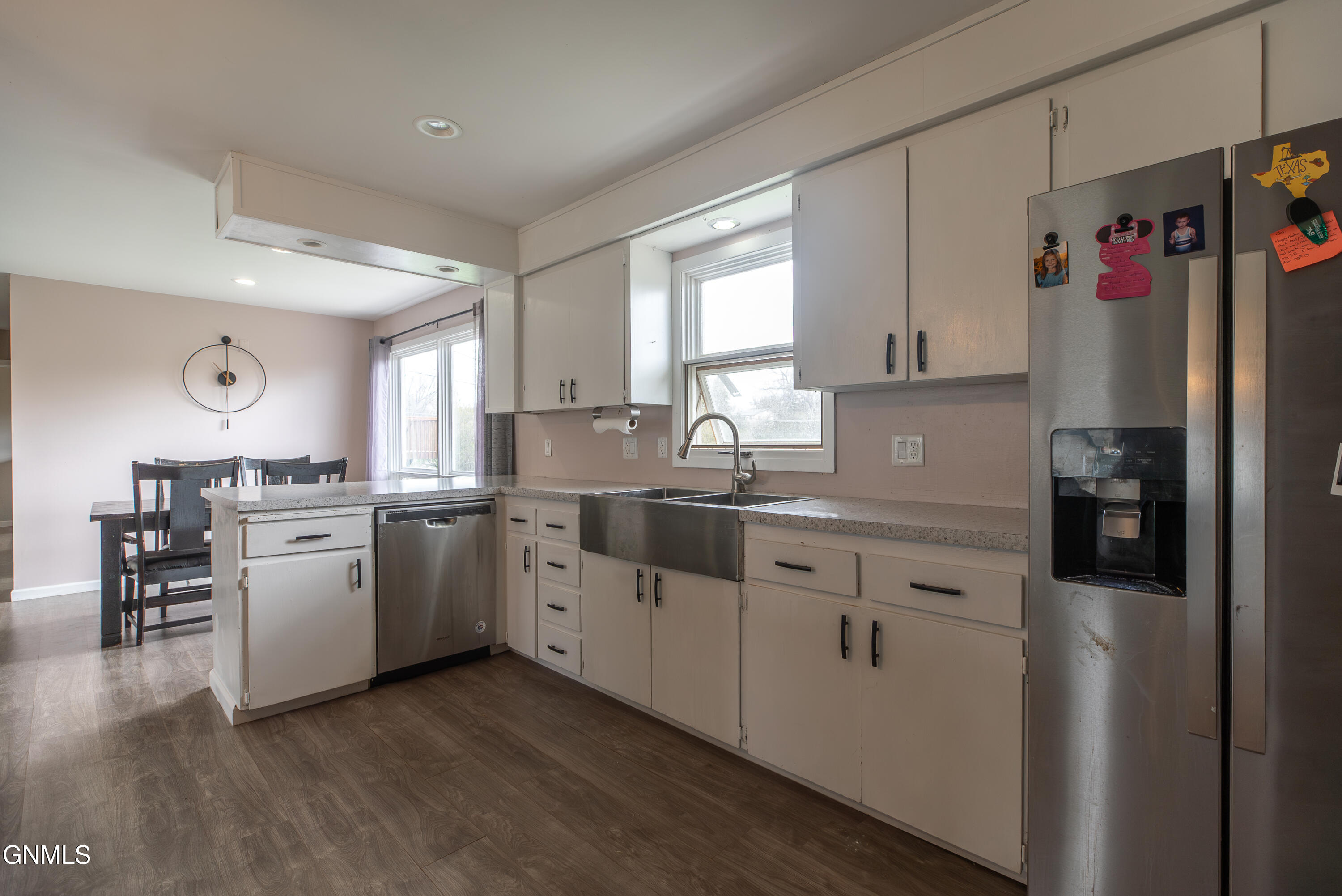 property viewer photo 12