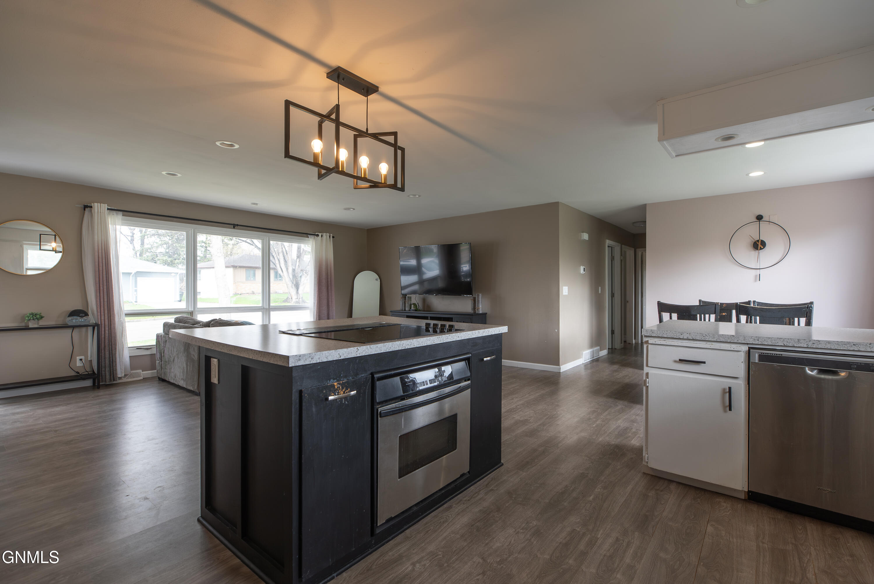 property viewer photo 13