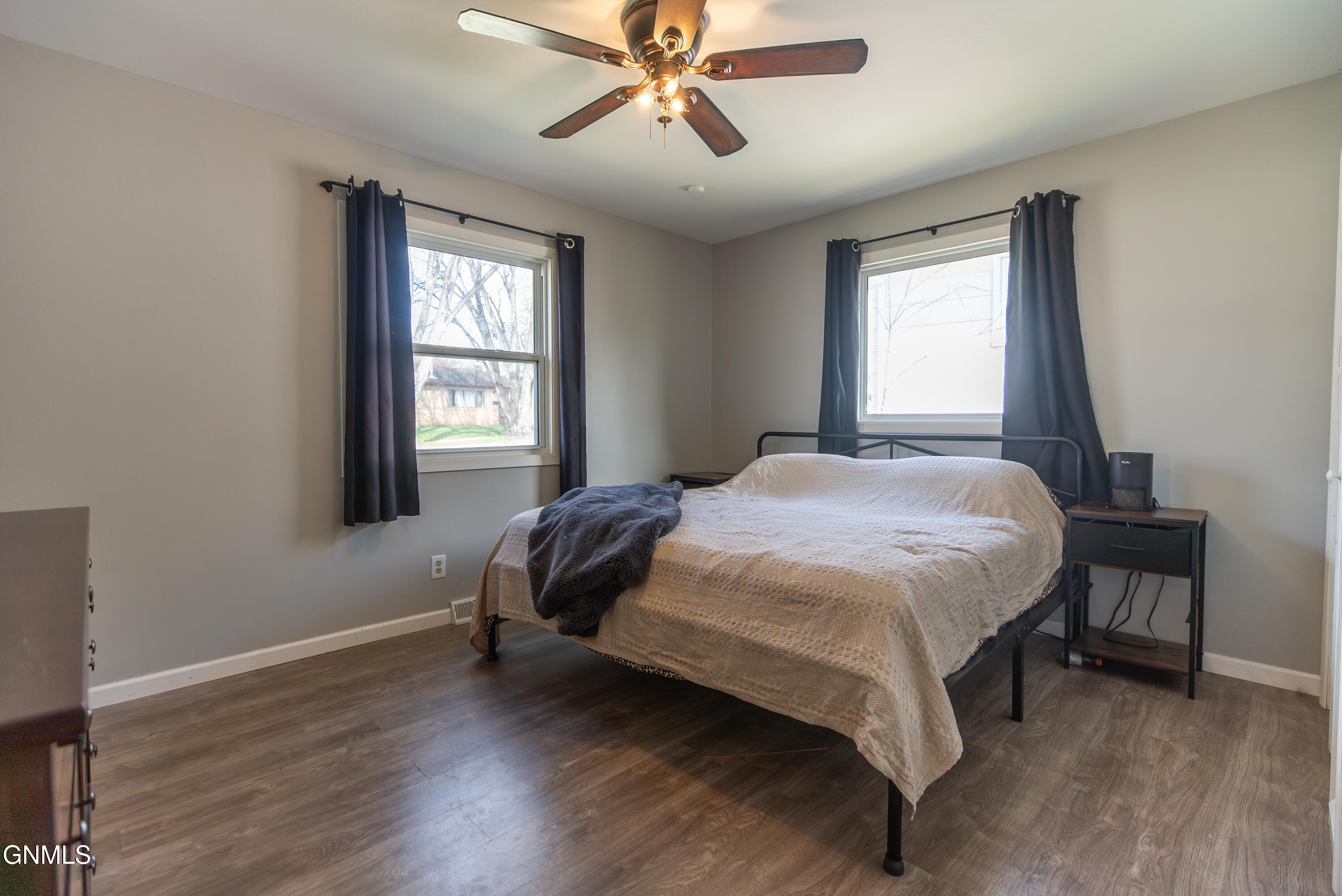property viewer photo 19