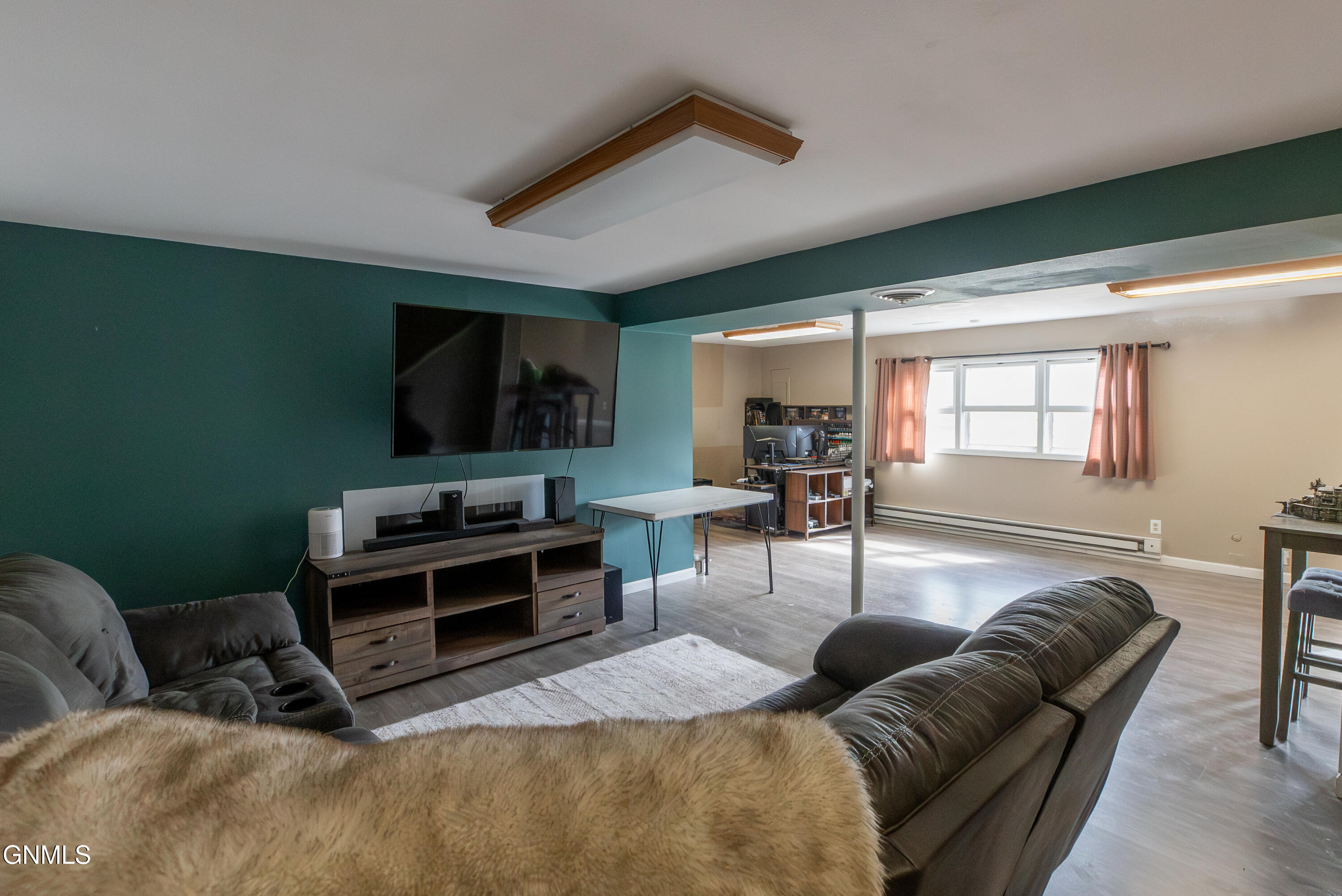 property viewer photo 25