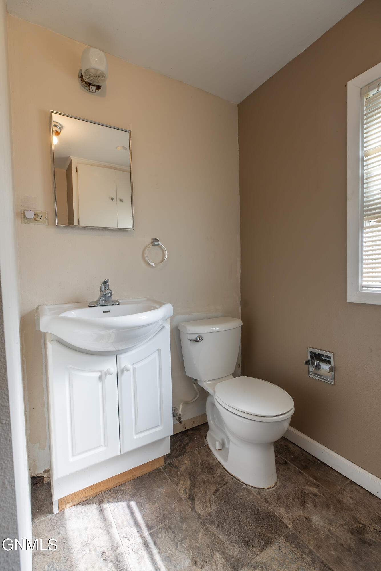 property viewer photo 32