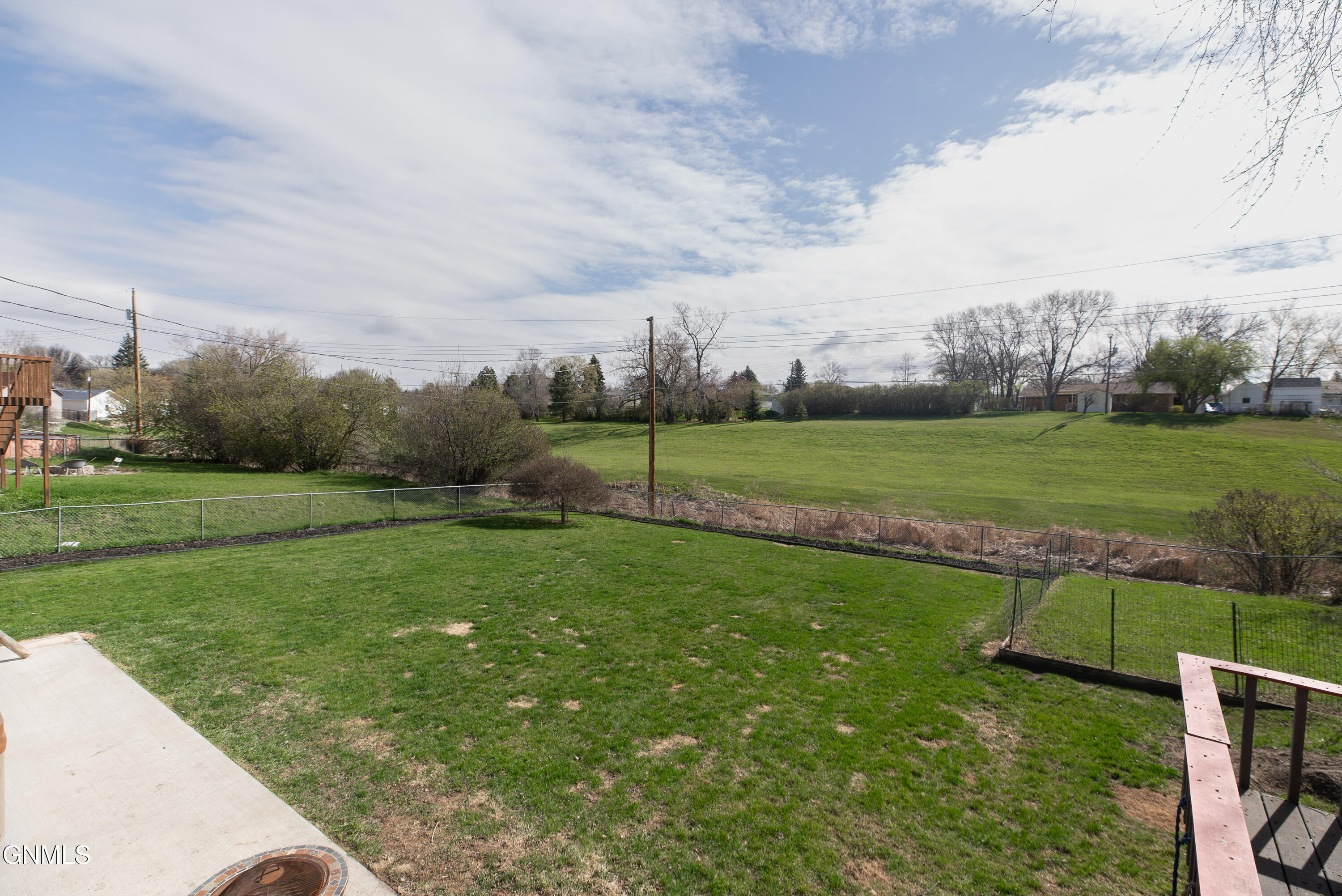 property viewer photo 39