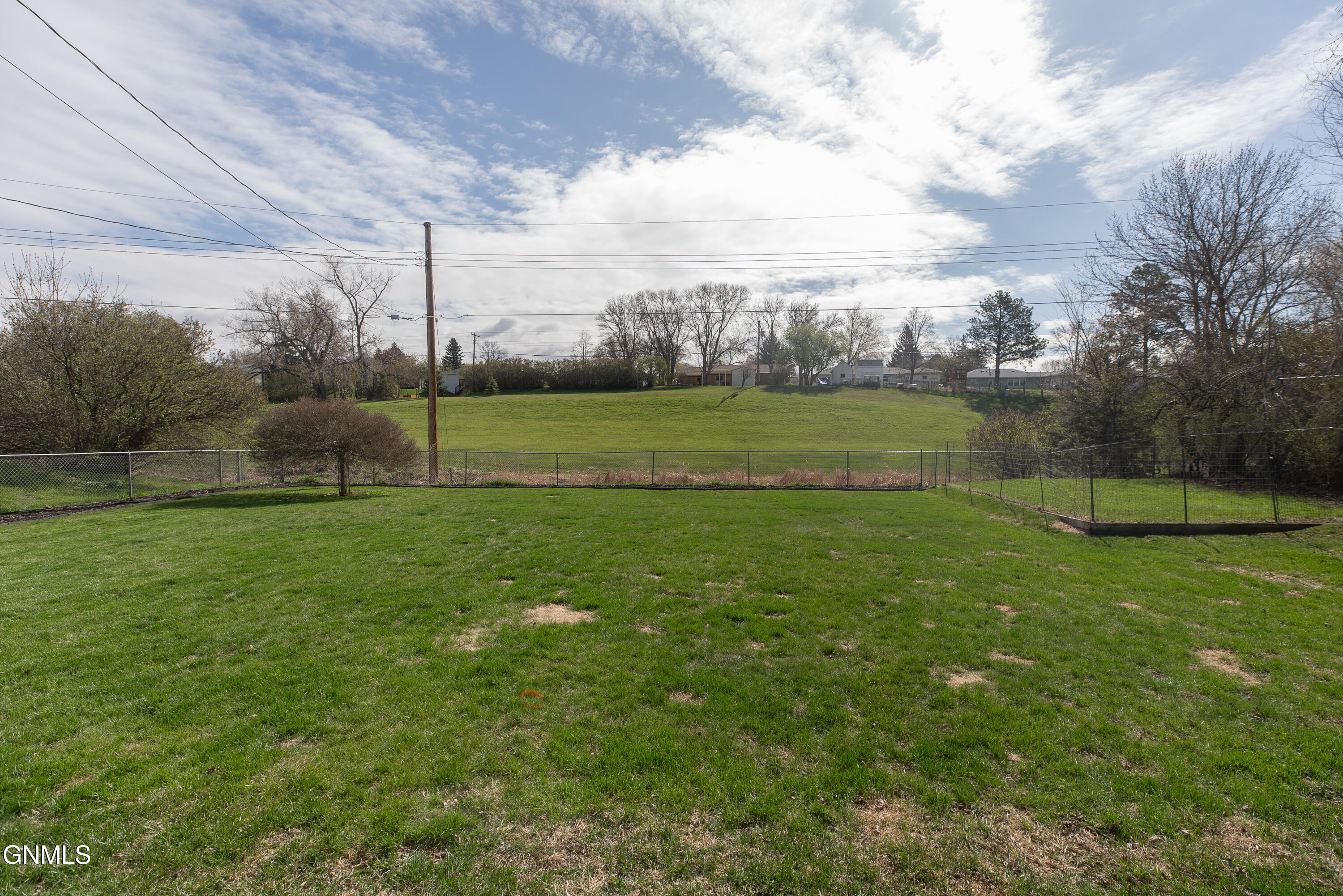 property viewer photo 42