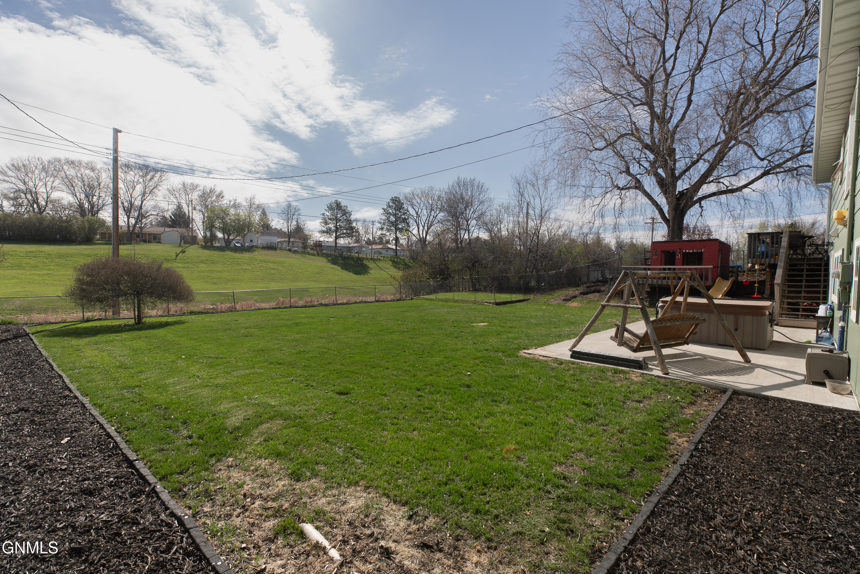 property viewer photo 43