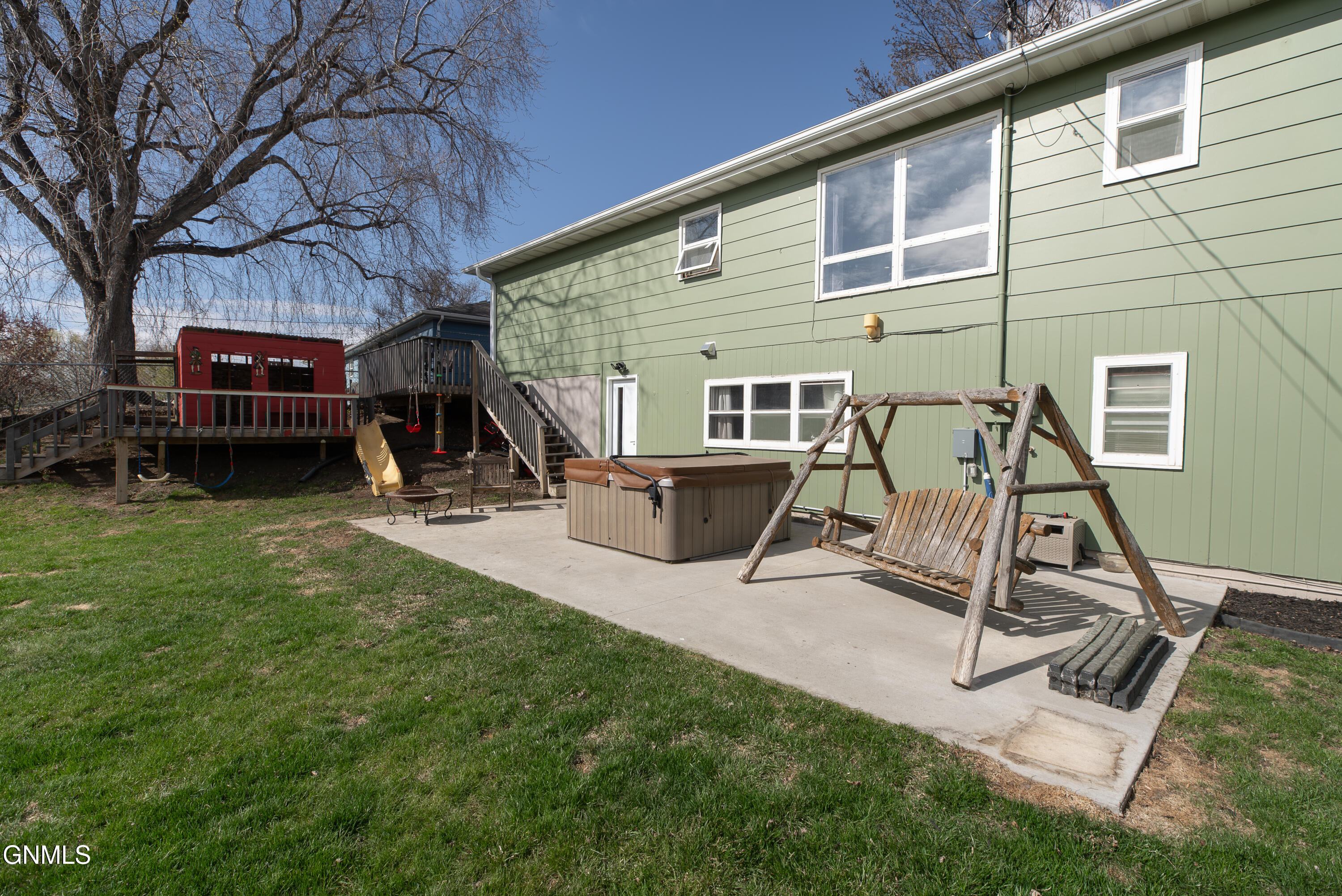 property viewer photo 47