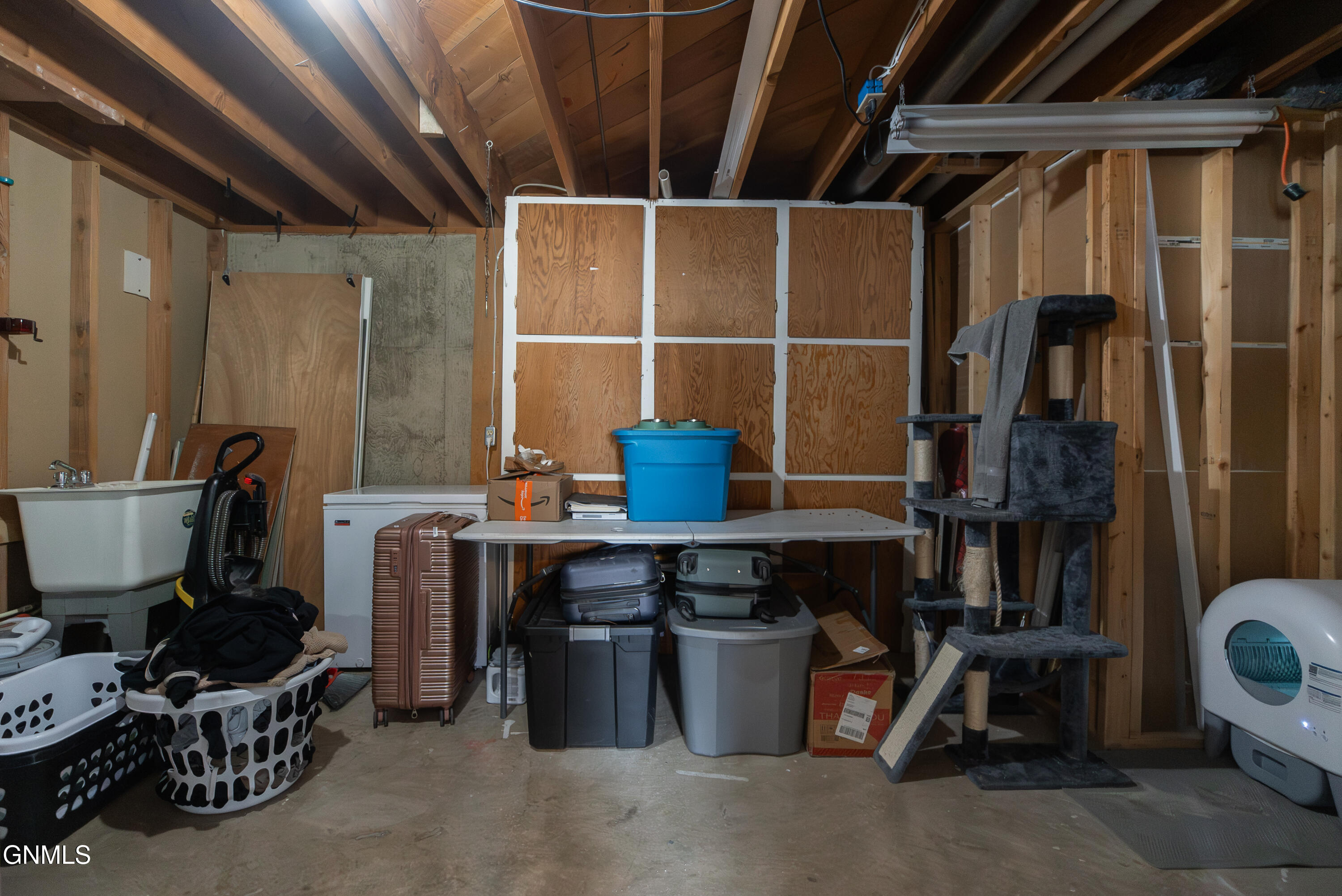 property viewer photo 49