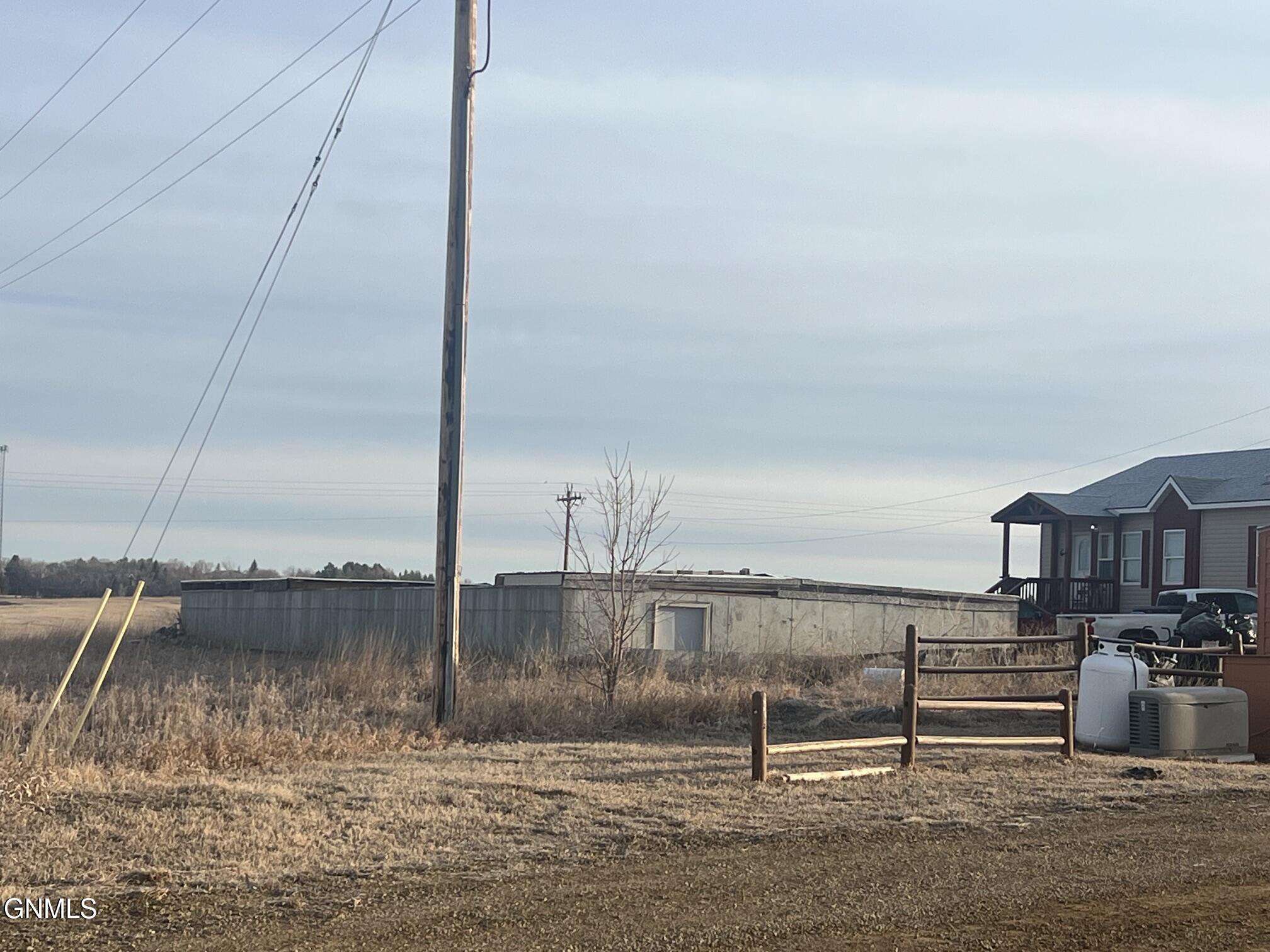 main property photo 6