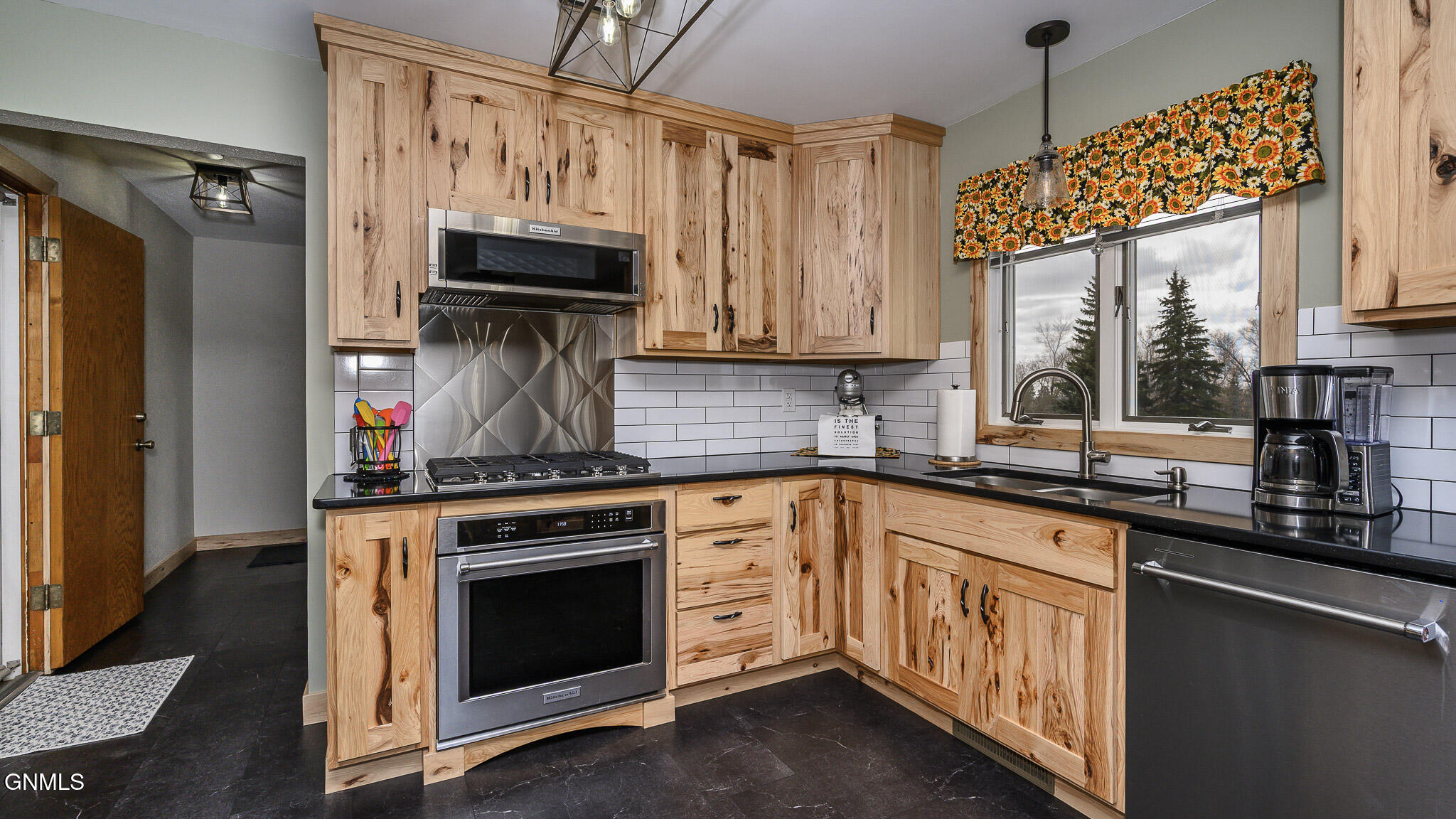 property viewer photo 10
