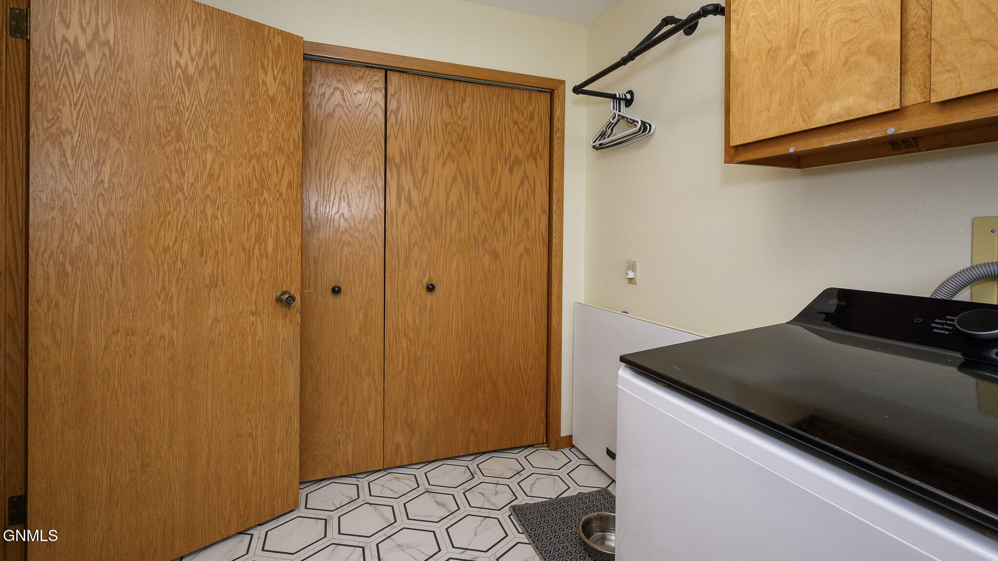 property viewer photo 16