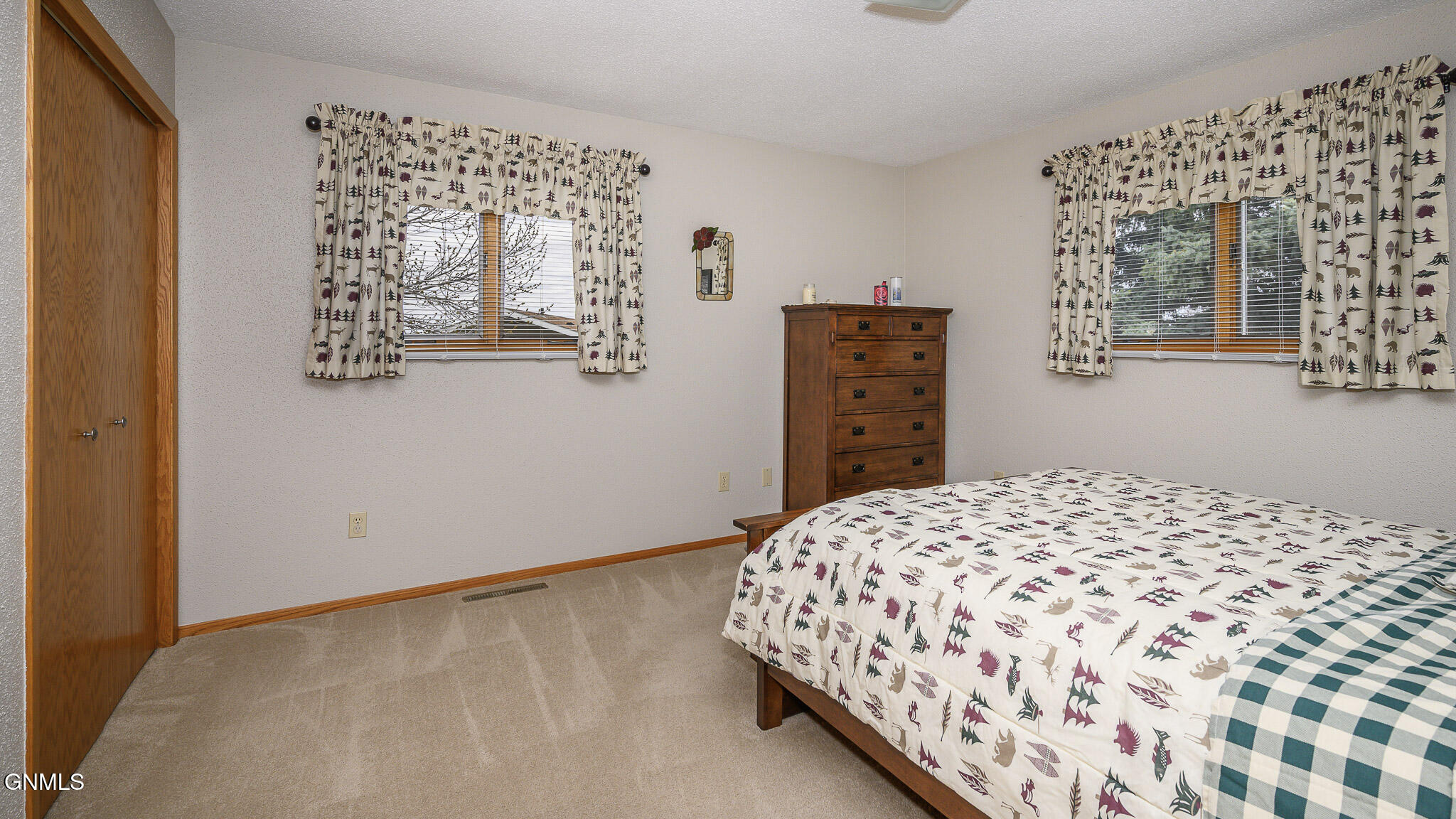 property viewer photo 20