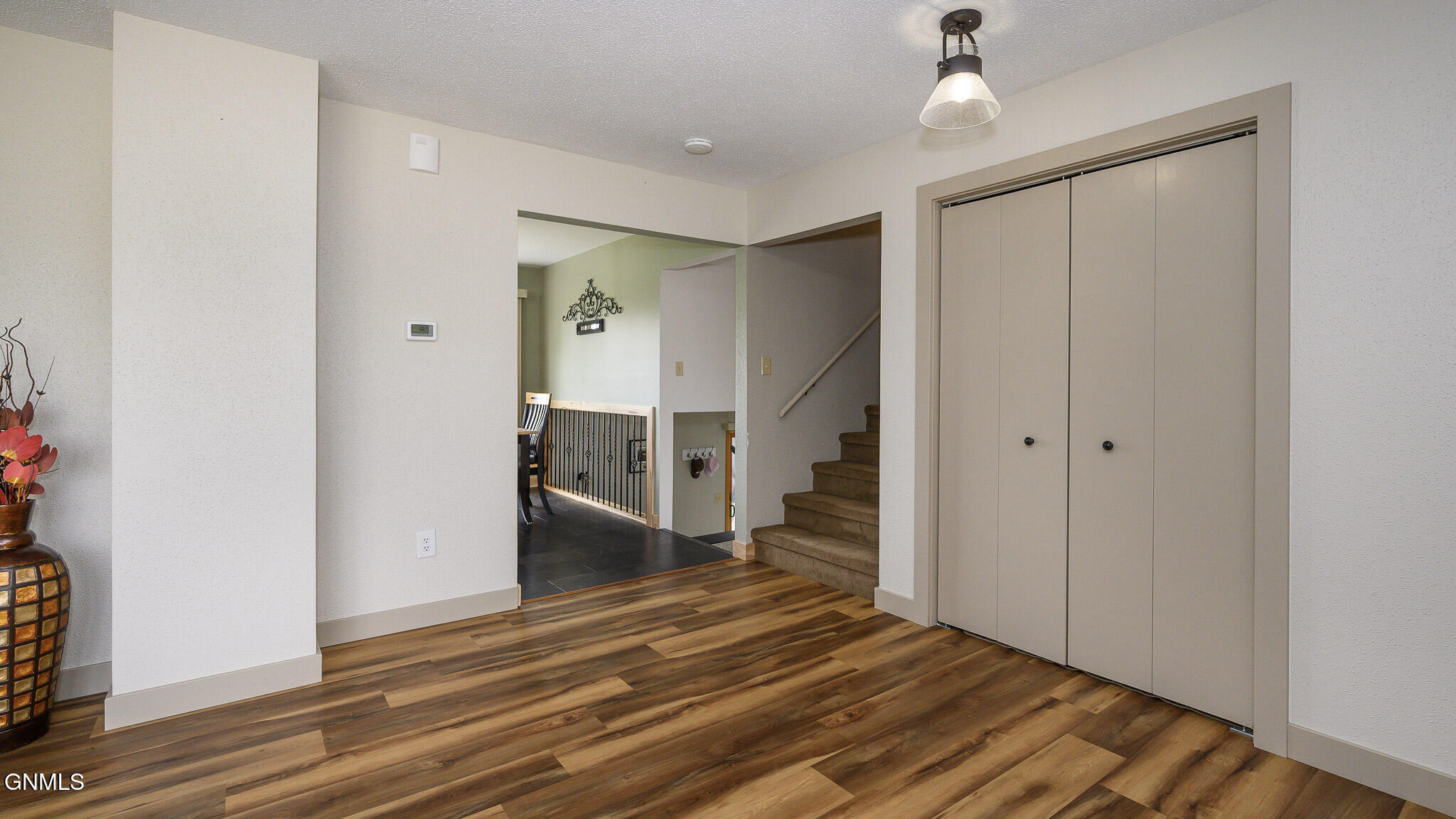 property viewer photo 5