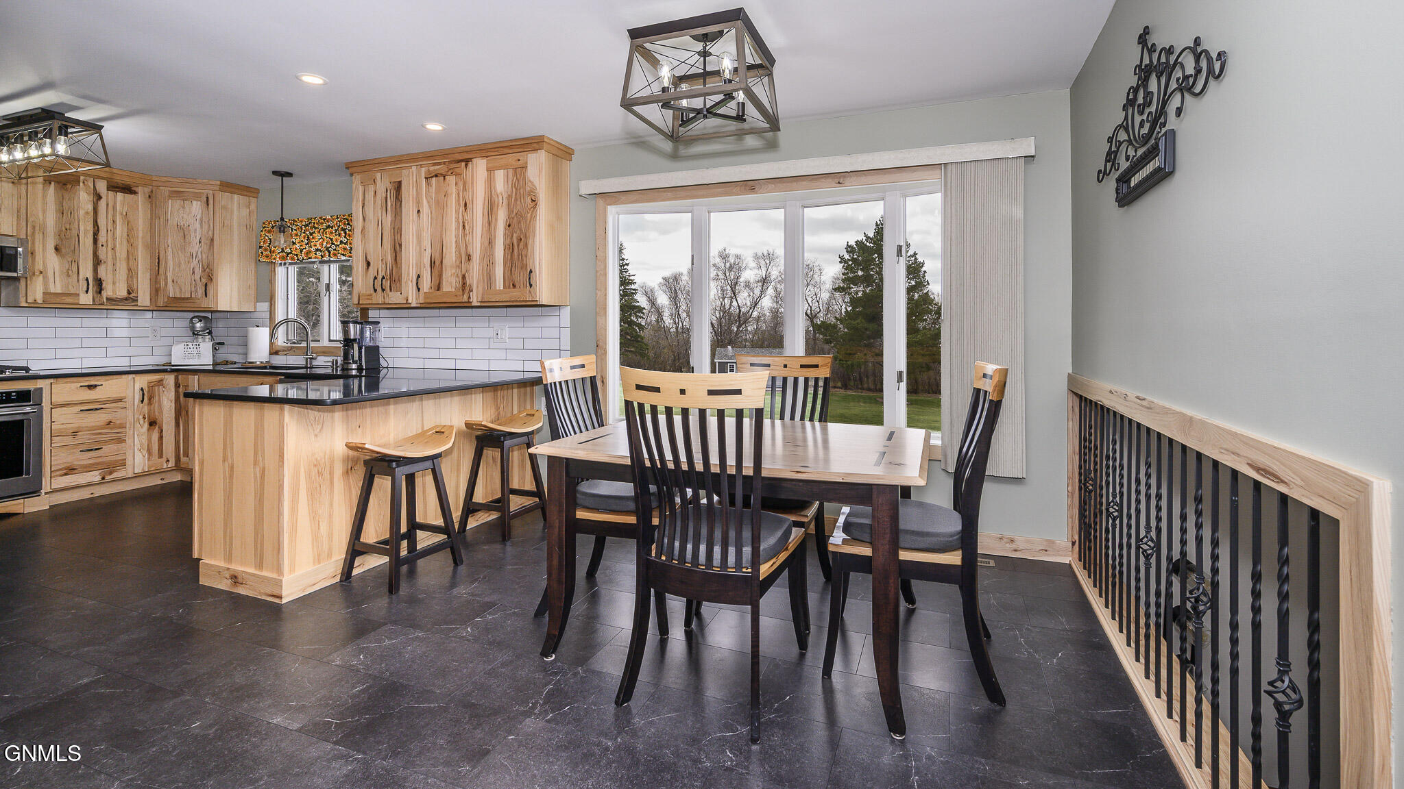 property viewer photo 7