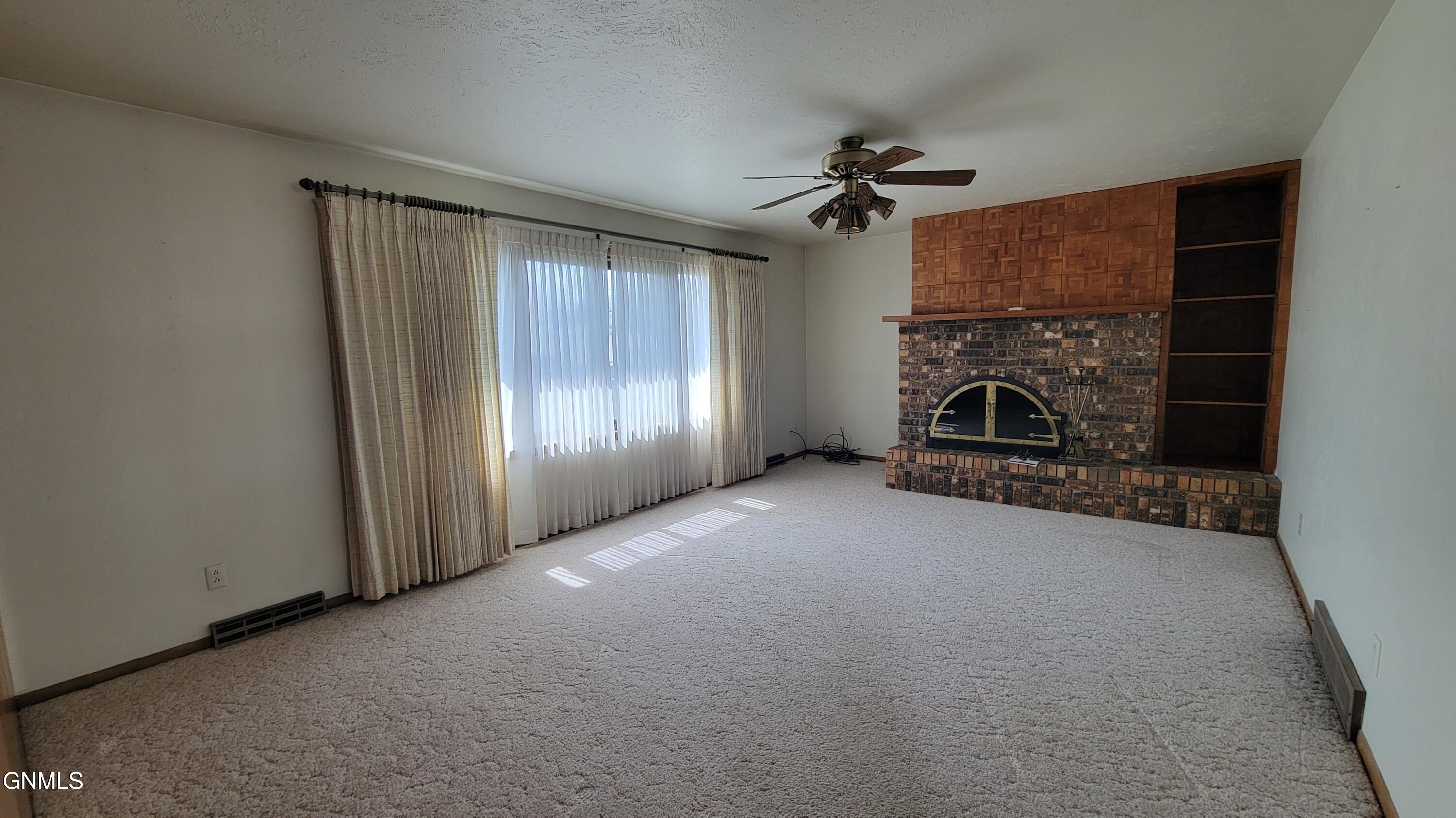 property viewer photo 10