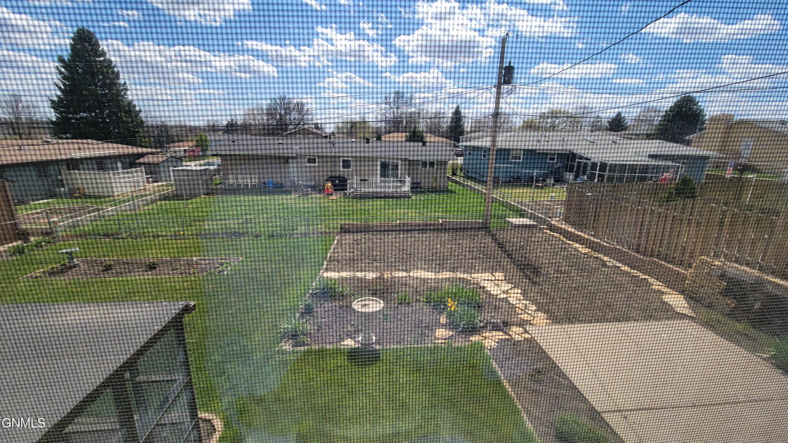 property viewer photo 12