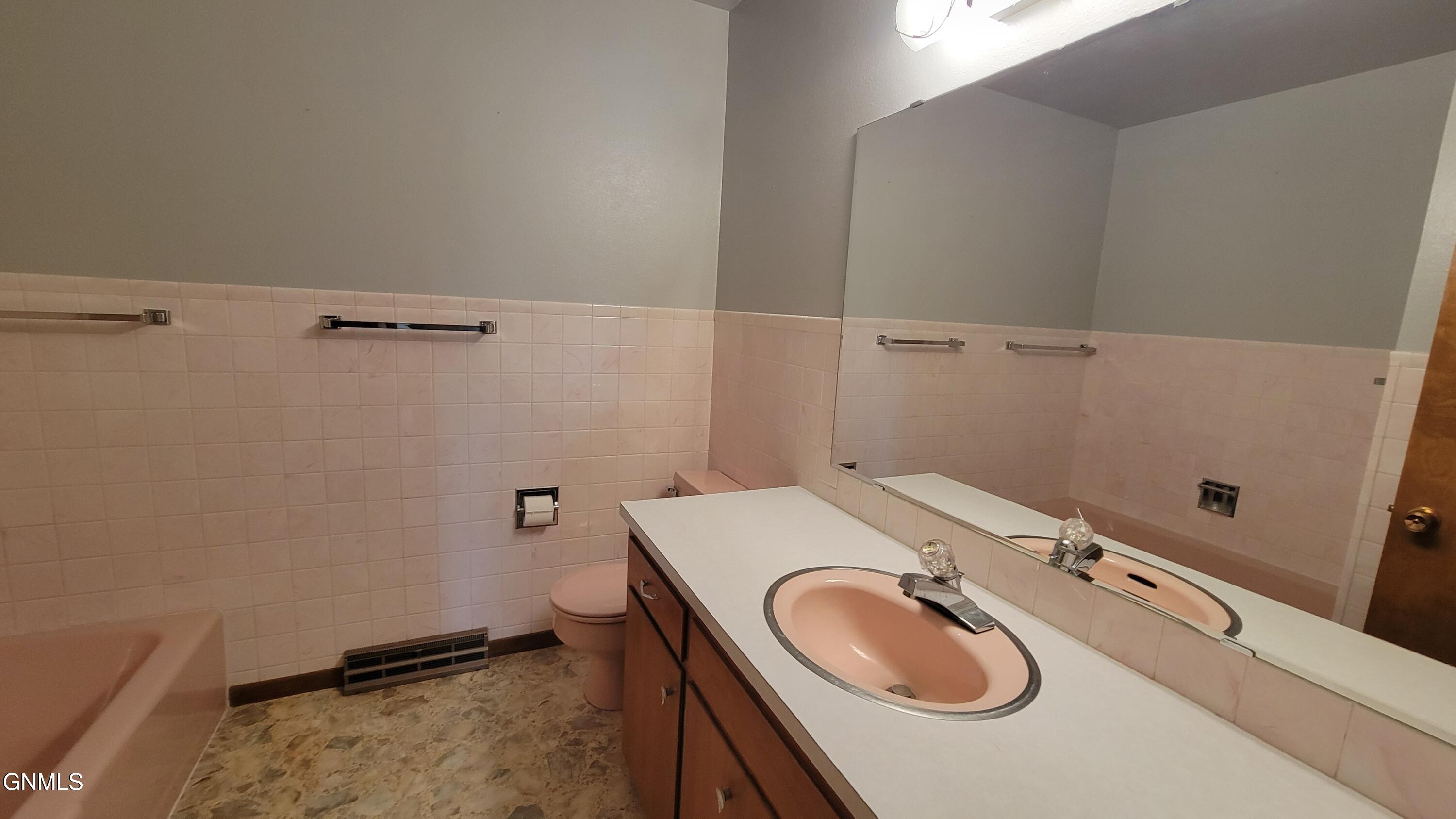 property viewer photo 19
