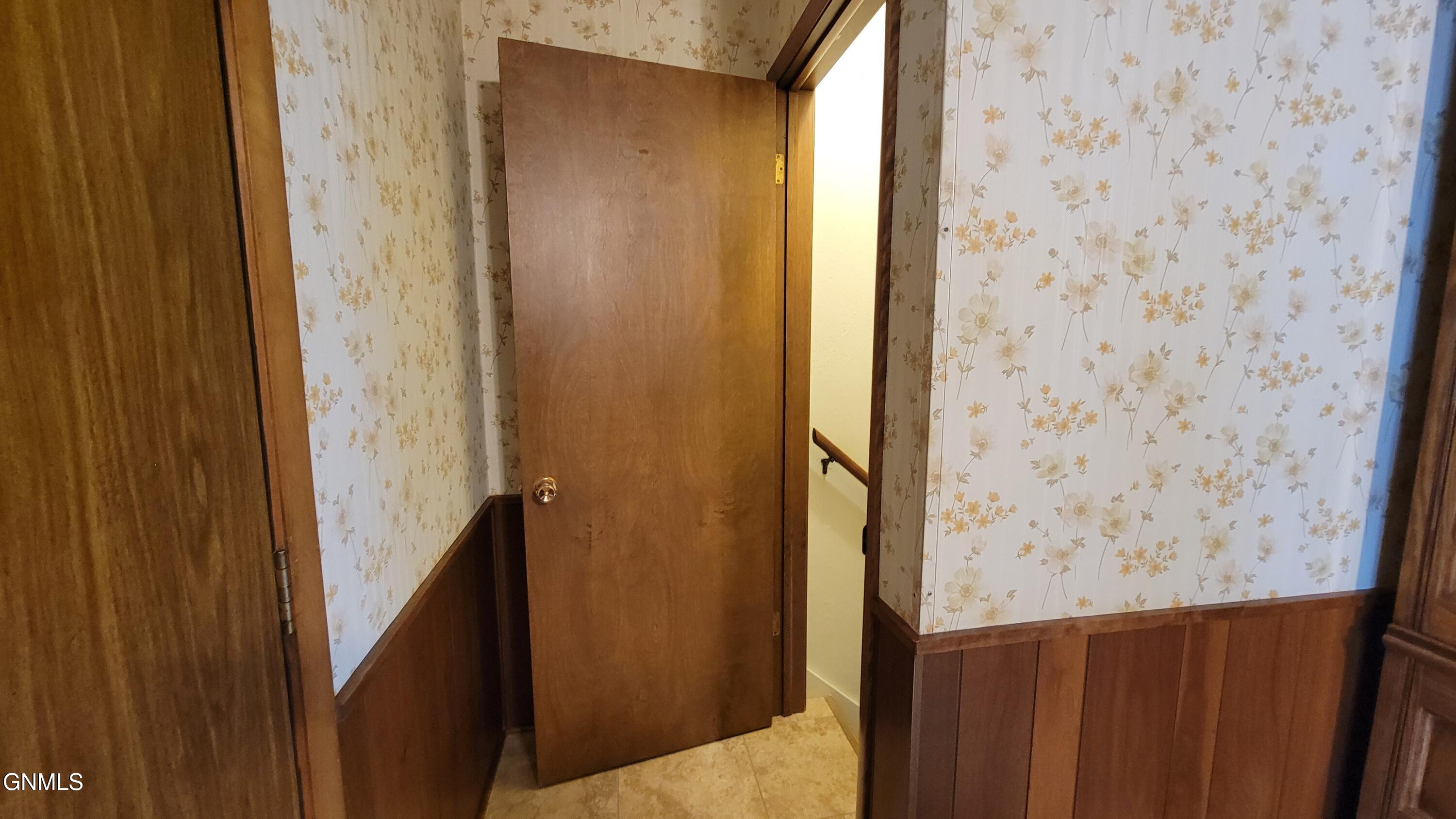 property viewer photo 23