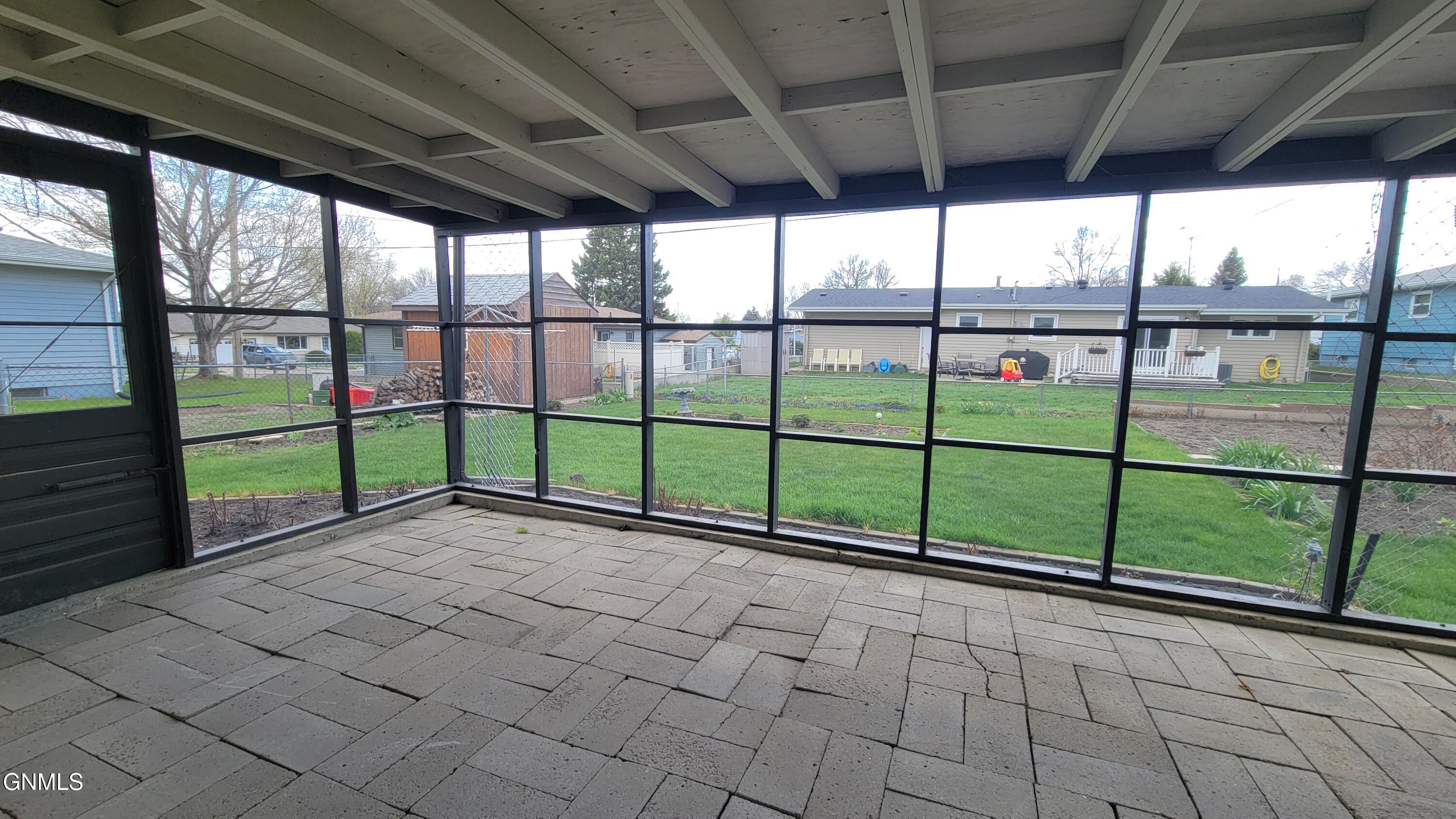 property viewer photo 41