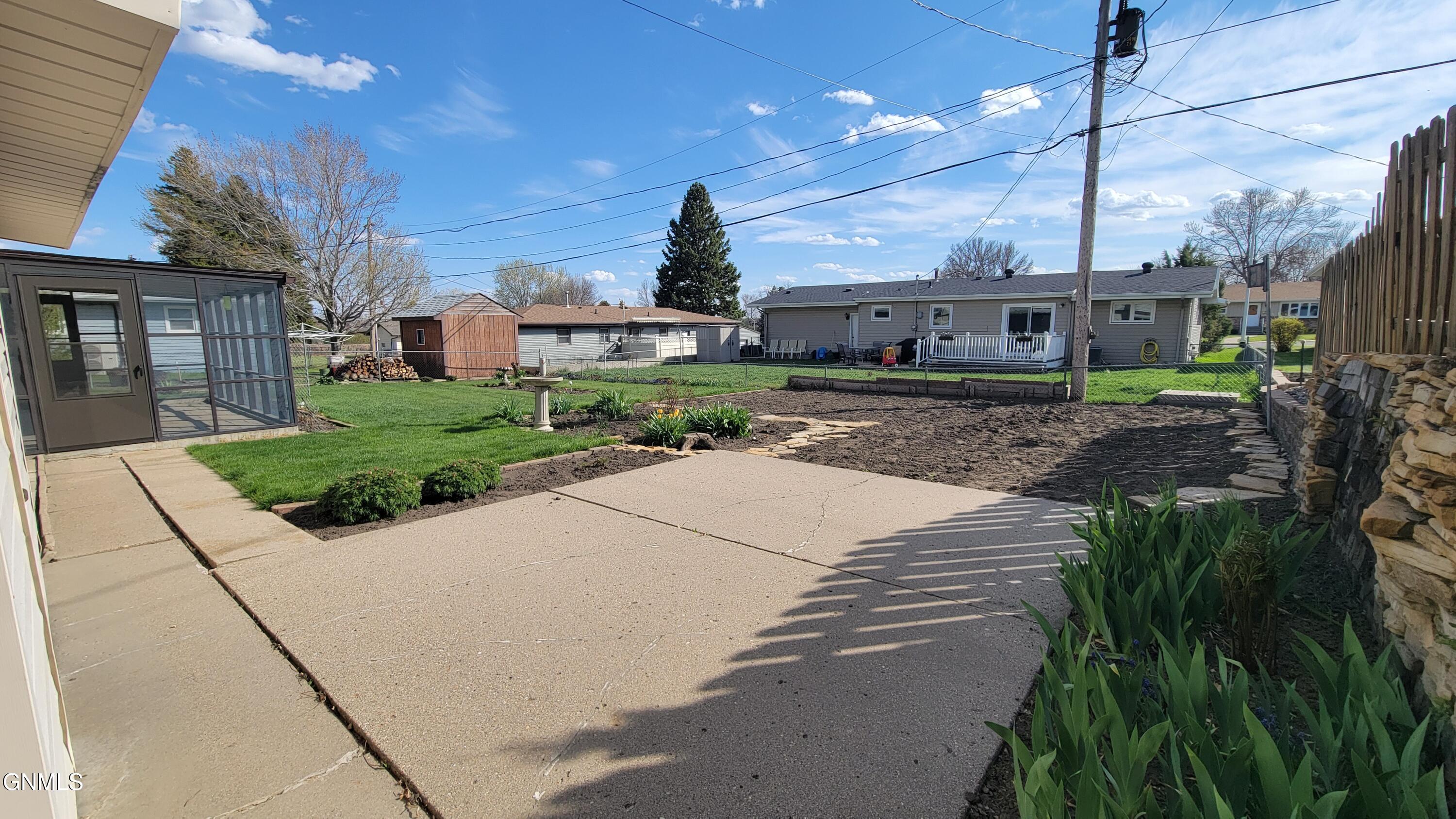 property viewer photo 44